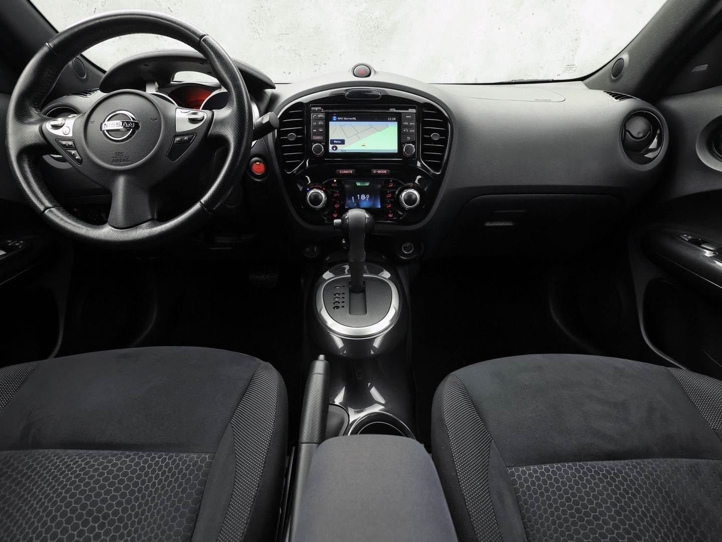 Nissan Juke 1.6 Sport Automaat (NAVIGATIE, CLIMATE, 360 CAMERA, SPORTSTOELEN, ALCANTARA, ZWART HEMEL, GETINT GLAS, NIEUWE APK, NIEUWSTAAT)