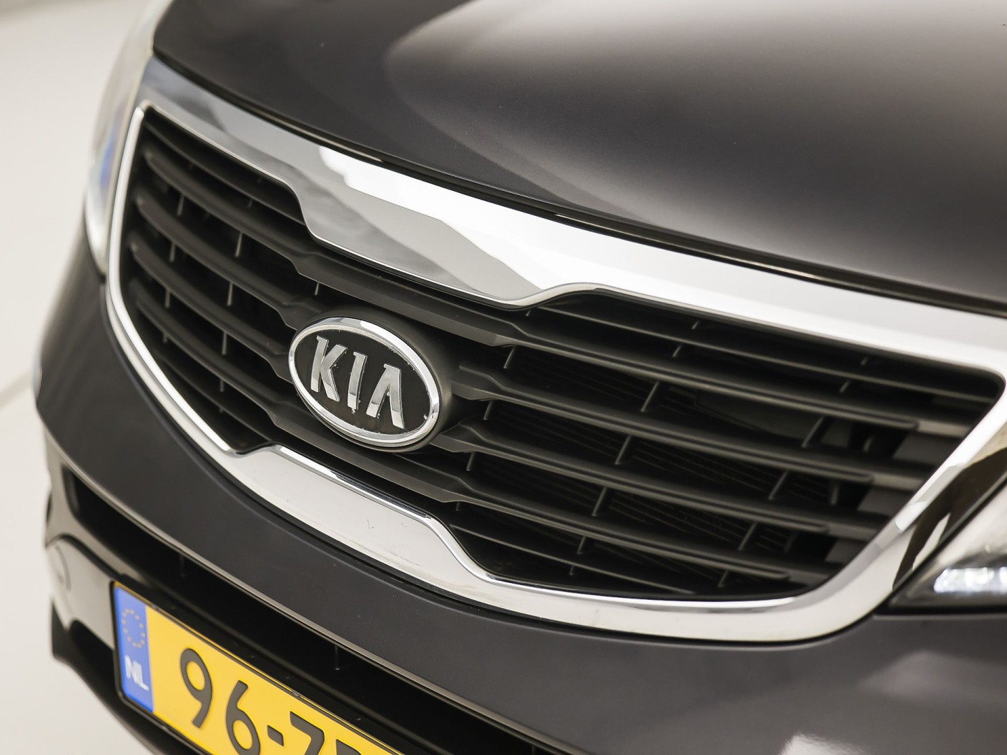 Kia Sportage 1.6 GDI SportPack (SCHERM, CLIMATE, GETINT GLAS, SPORTSTOELEN, TREKHAAK, PARKEERSENSOREN, CRUISE, NIEUWE APK, NIEUWSTAAT)