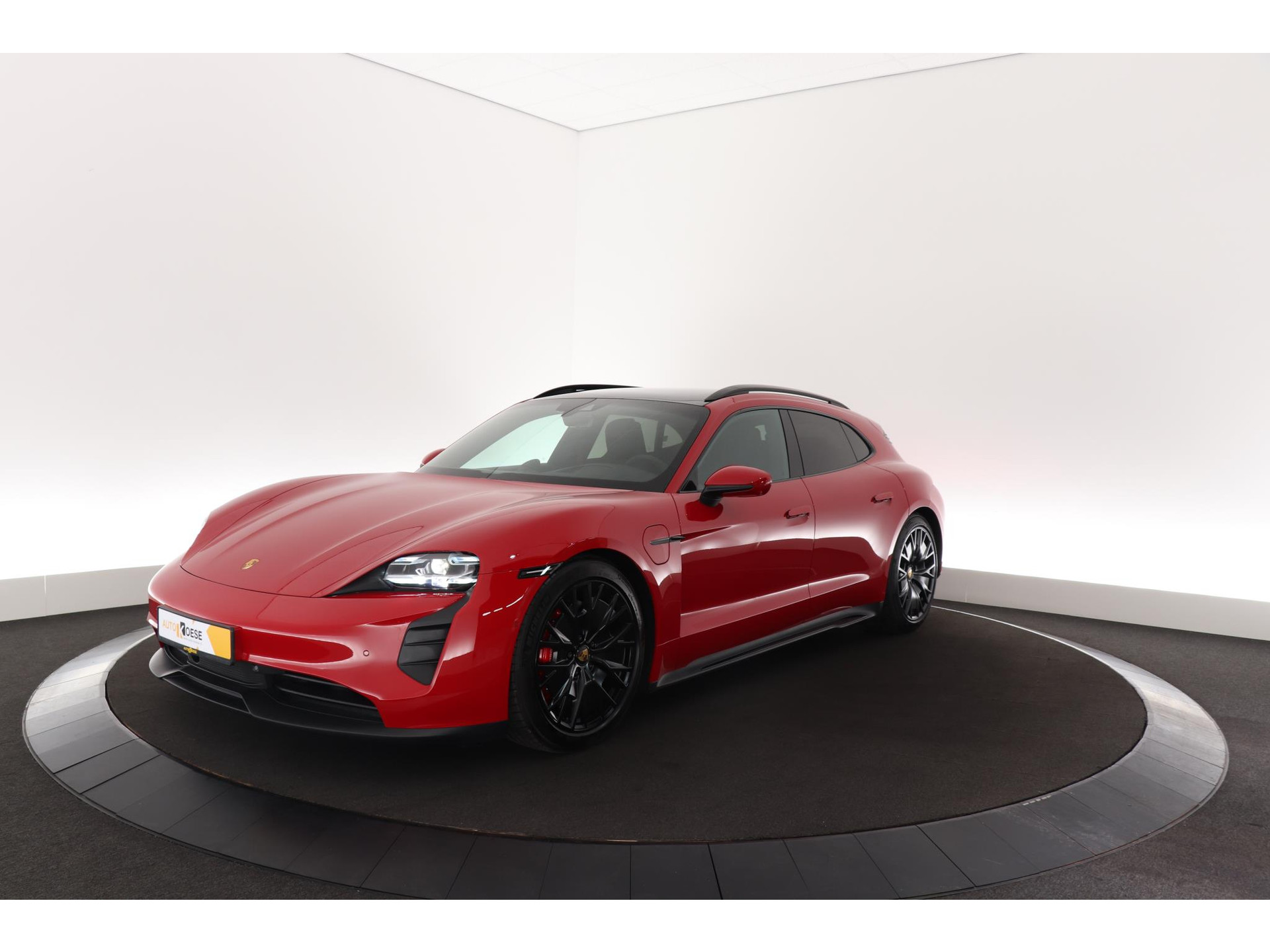 Porsche Taycan Sport Turismo GTS | 93 kWh Accu Plus | Surround View | InnoDrive | Sport Chrono Pakket | Panoramadak