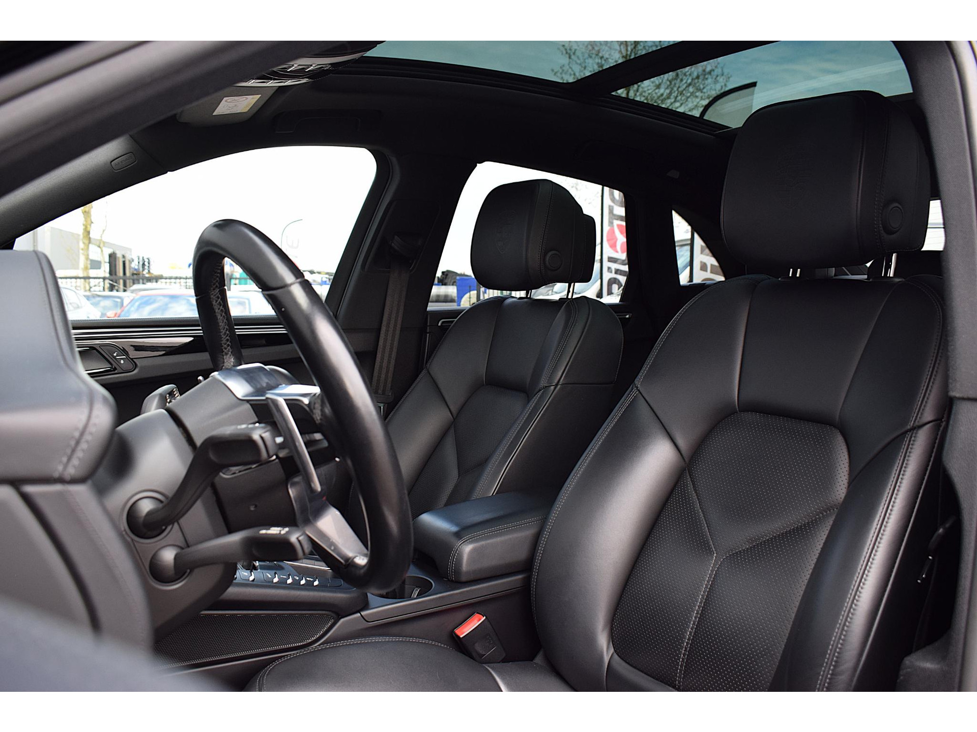 Porsche Macan 3.0 S | Apple CarPlay | NAP | Luchtvering | Pano | Bose | Memory | Leer