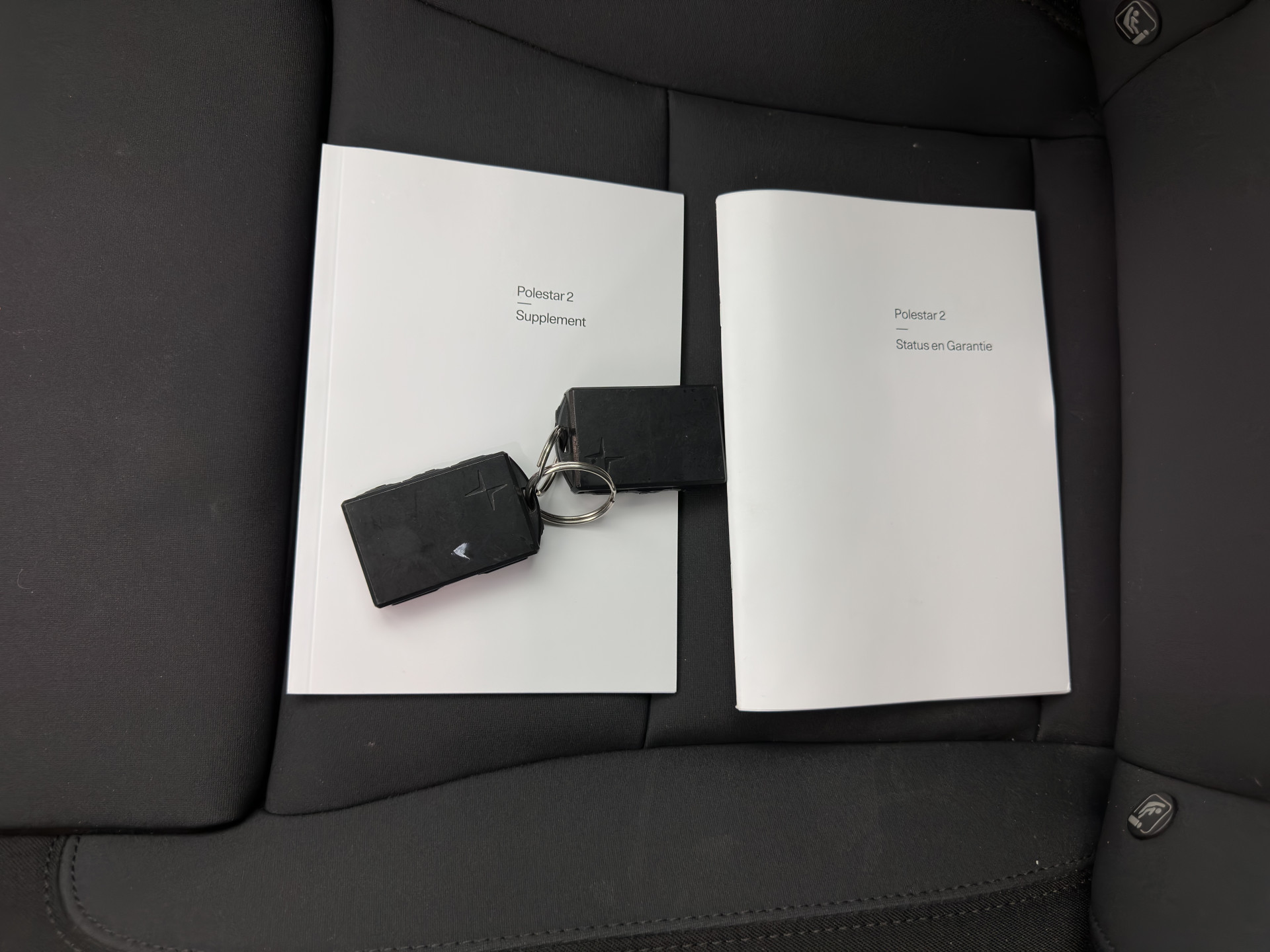 Polestar 2 Long Range Dual Motor Perfomance 78 kwh [ 3-Fase ]  { SOH-95% } (INCL-BTW) Aut. *PANO | NAVI-FULLMAP | HARMAN/KARDON-AUDIO | FULL-LED | KEYLESS | DIGI-COCKPIT | MEMORY-PACK |  CARPLAY | DAB+ | HEATED-SPORTSEATS | TOPVIEW | ADAPTIVE-CRUISE |  20