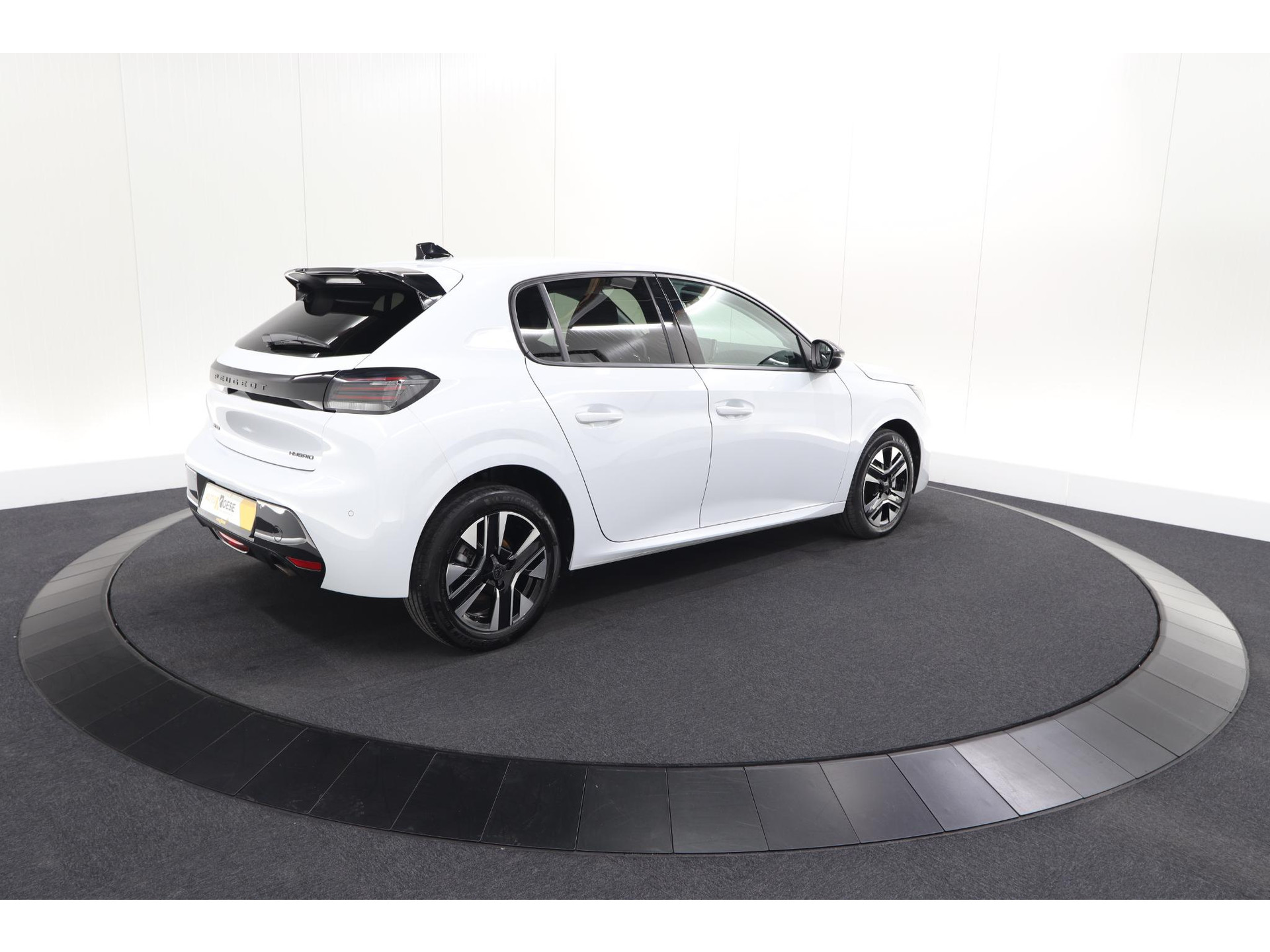 Peugeot 208 1.2 Hybrid 110 e-DCS6 Allure | Climate Control | Apple Carplay | Parkeersensoren