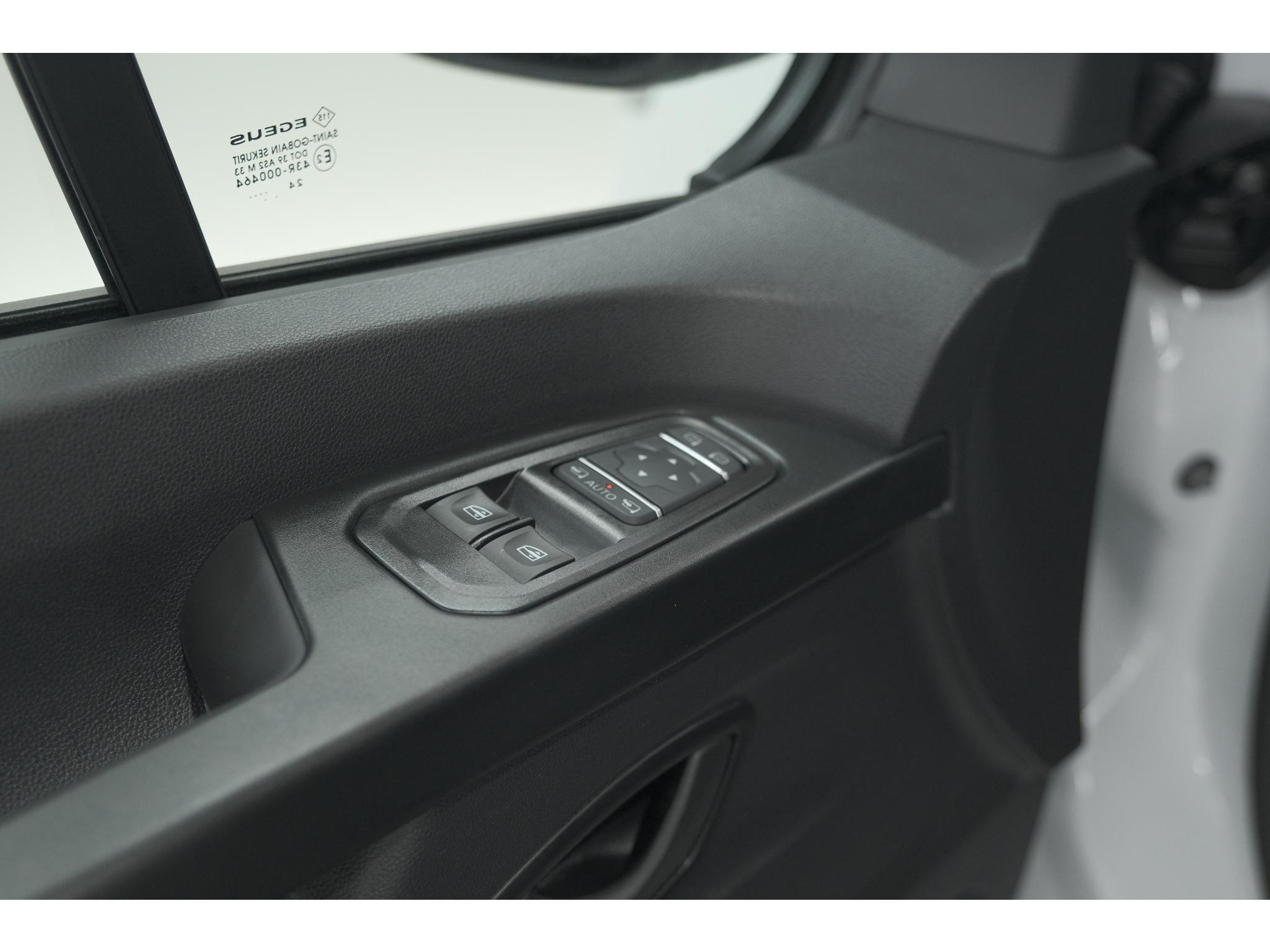 Renault Trafic 2.0 Blue dCi 130 T30 L2H1 Advance | Camera | Apple Carplay | Parkeersensoren