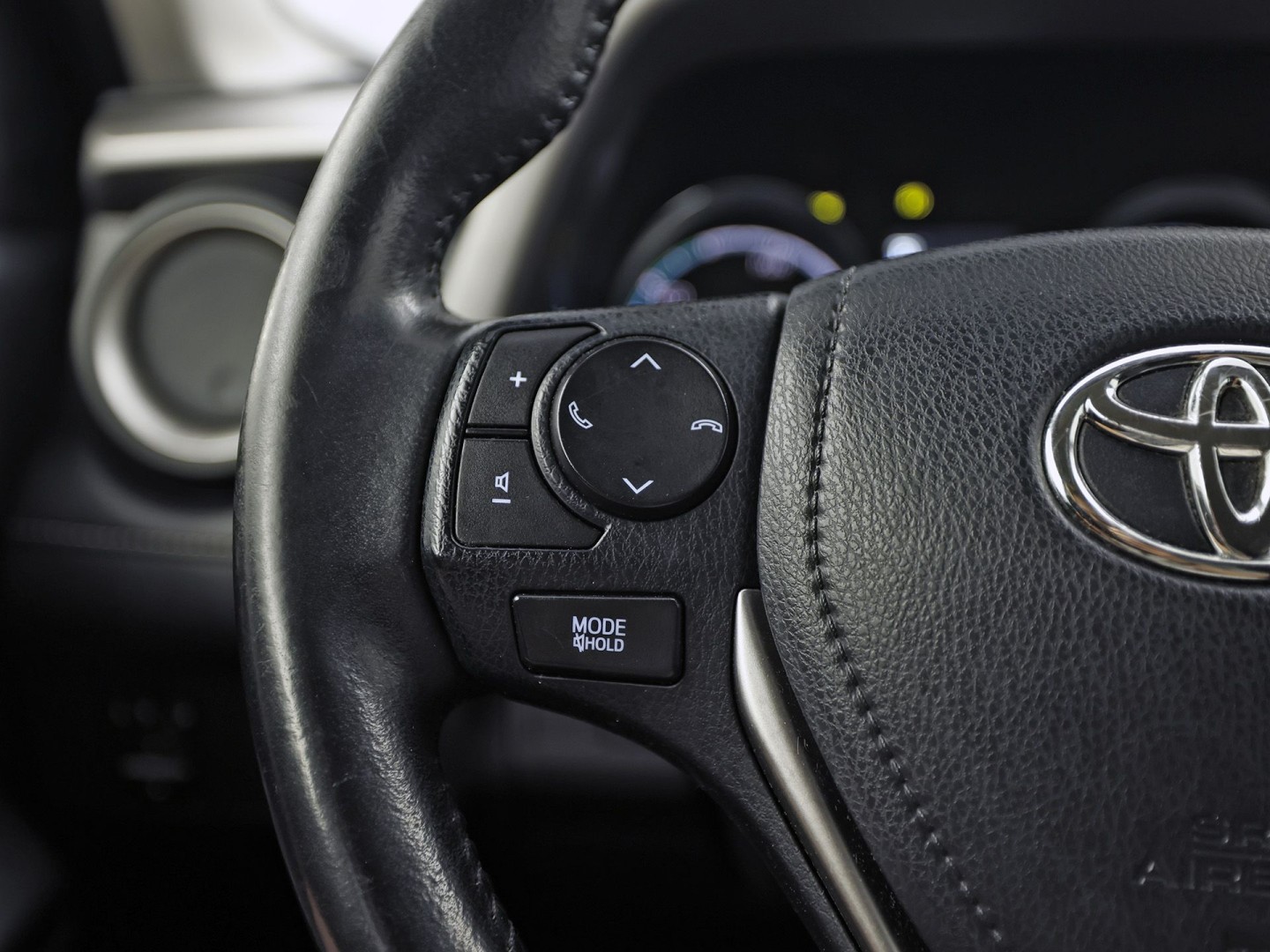 Toyota RAV4 2.5 Hybrid Executive Sport 197Pk Automaat (CAMERA, KEYLESS, GETINT GLAS, SPORTSTOELEN, ELEK PAKKET, NIEUWE APK, NIEUWSTAAT)