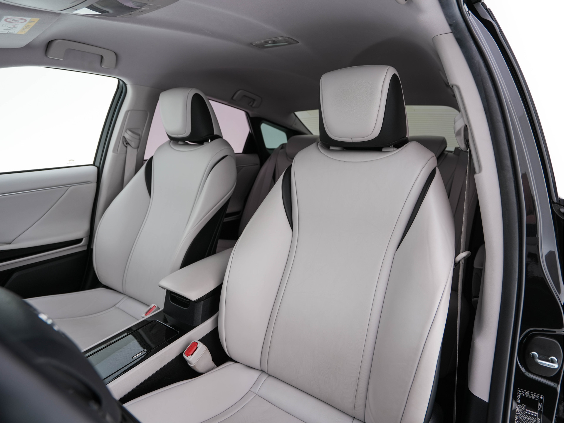 Toyota Mirai FCV Executive [ HYDROGEN ] (INCL-BTW) Aut. *LEATHER | FULL-LED | JBL-SOUND | CAMERA | KEYLESS | MEMORY-PACK | ADAPTIVE-CRUISE | BLIND-SPOT |  DAB | NAVI-FULLMAP | DIGICOCKPIT | COMFORTSEATS | LANE-ASSIST | ...