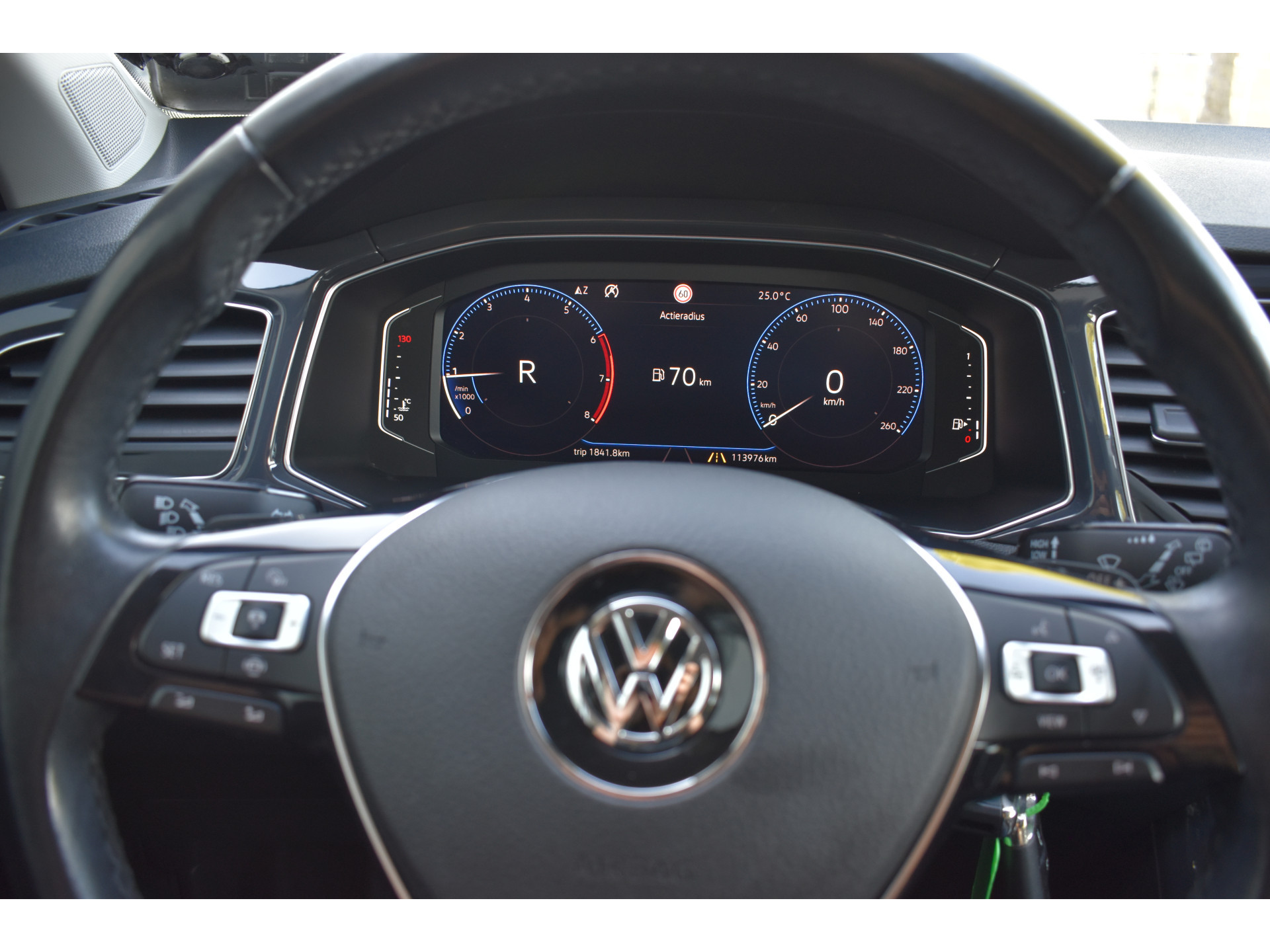 Volkswagen T-Roc 1.5 TSI Sport Business R Carplay Automaat R-line Zwart dak