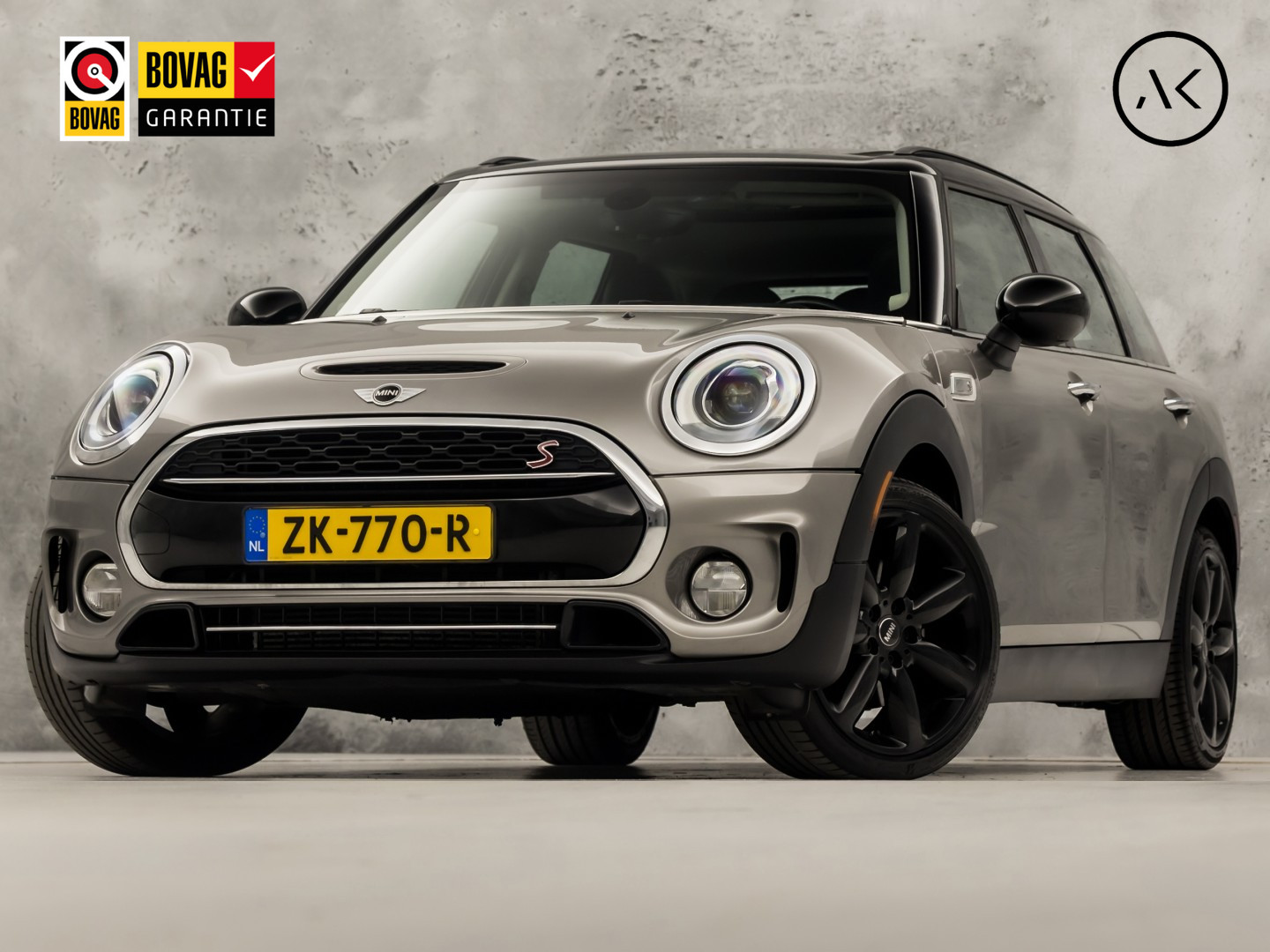 MINI Clubman 2.0 Cooper S Chilli 192Pk Automaat (PANORAMADAK, GROOT NAVI, MEMORY SEAT, LEDER, HARMAN/KARDON, CAMERA, STOELVERWARMING, LED KOPLAMPEN, NIEUWSTAAT)