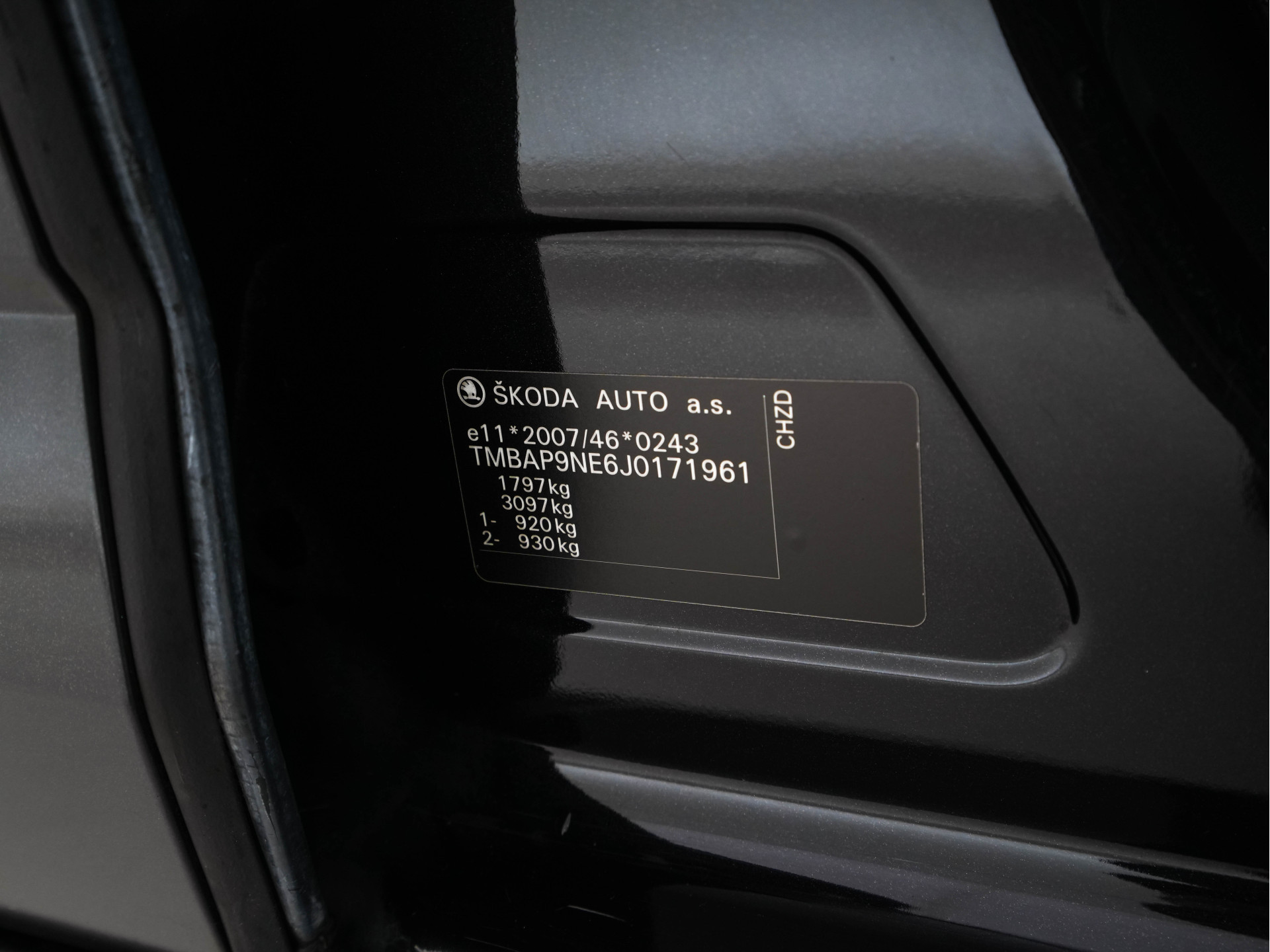 ŠKODA Octavia 1.0 TSI Greentech Style Business (INCL-BTW) Aut. *LEATHER-ALCANTARA | NAVI-FULLMAP | FULL-LED | CANTON-AUDIO | KEYLESS | DAB | HEATED-COMFORTSEATS | ECC | PARKPILOT | SHIFT-PADDLES | CRUISE | PRIVACY-GLASS | 18"ALU*