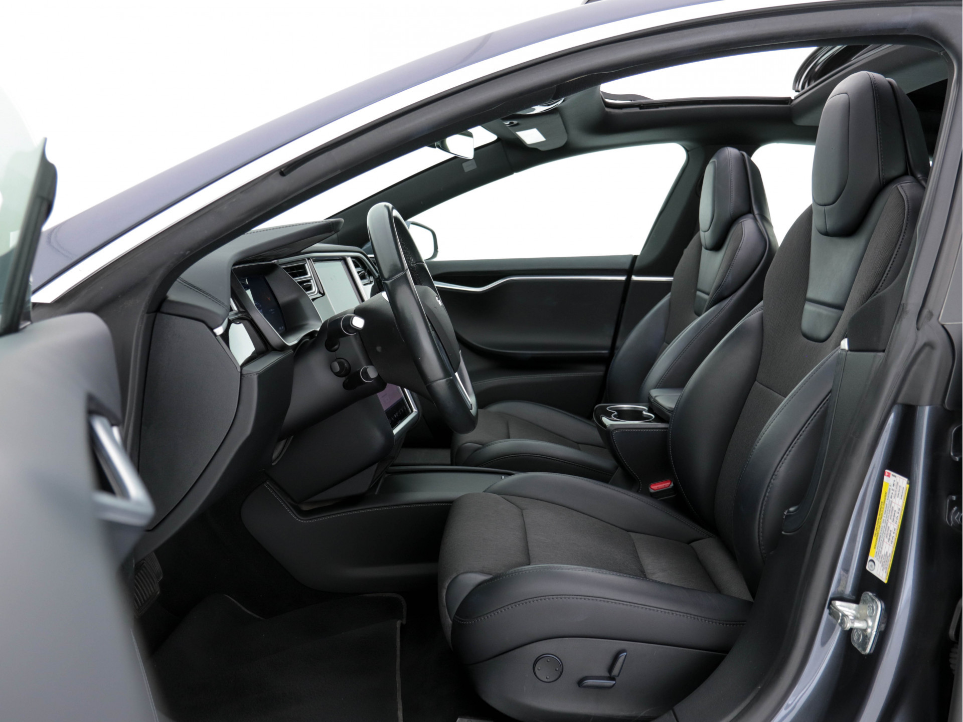 Tesla Model S 235 Kw Base [ 3-Fase ] (INCL-BTW) *PANO | AUTO-PILOT | KEYLESS | FULL-LED | 1/2-LEATHER | NAVI-FULLMAP | SURROUND-VIEW | APP-CONNECT | LANE-ASSIST | DIGI-COCKPIT | DAB | SPORT-SEATS | 19"ALU