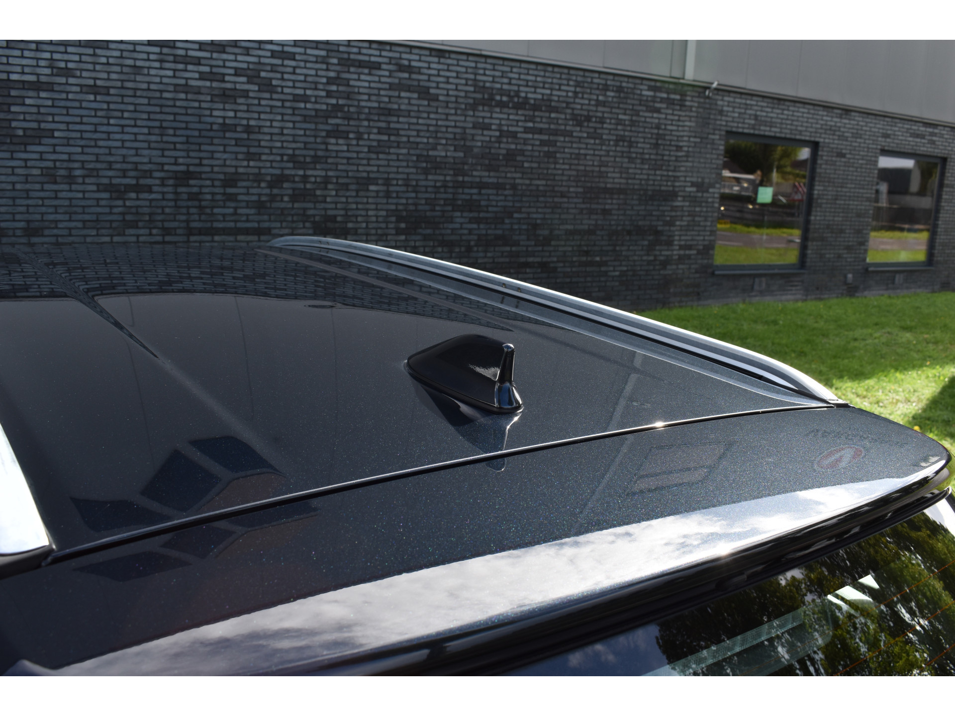 Toyota Auris Touring Sports 1.2T Aspiration Limited Navi Trekhaak Parkeer camerafoto’s volgen