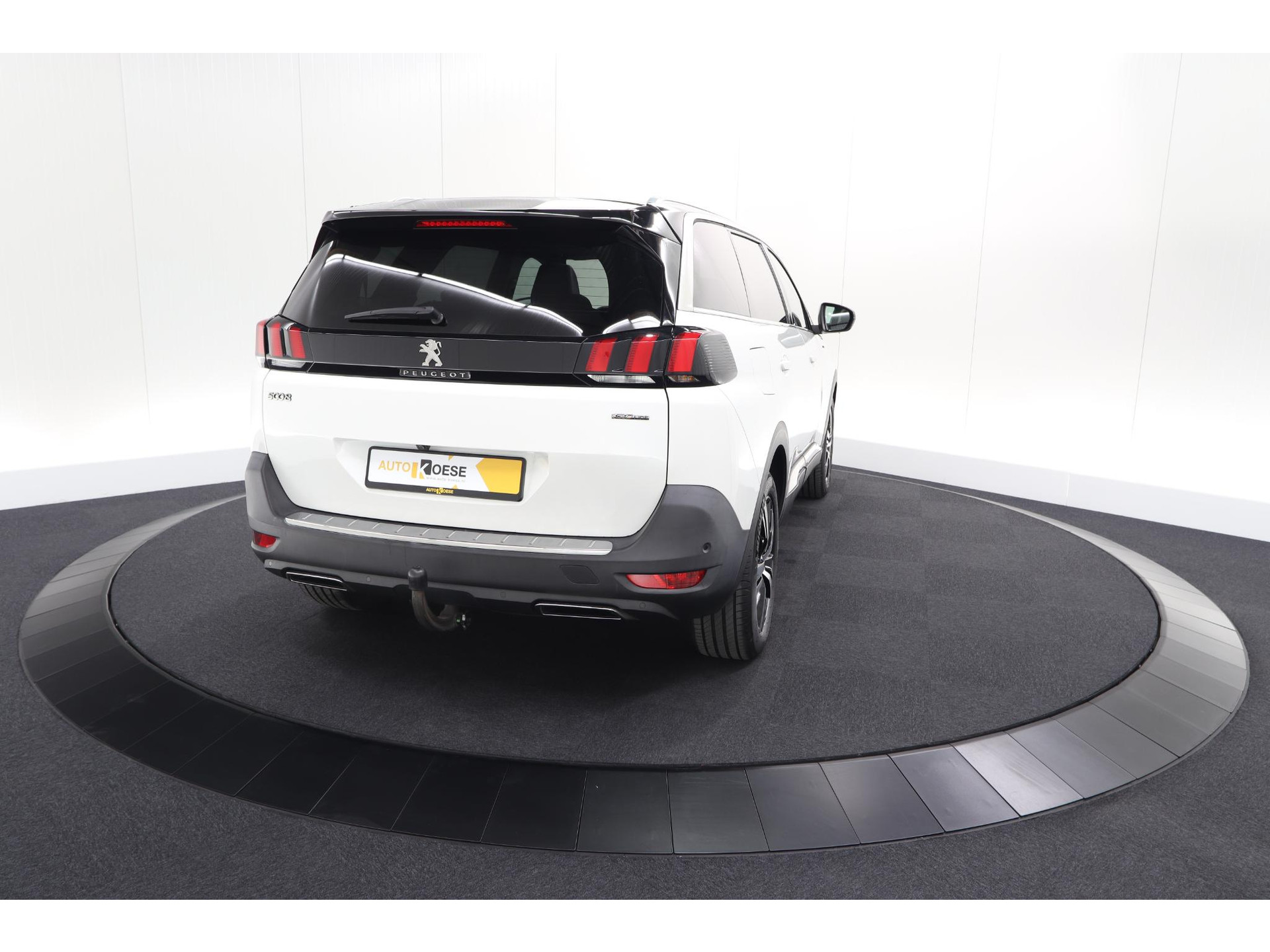 Peugeot 5008 PureTech 130 EAT8 GT-Line | Schuif-/Kanteldak | Trekhaak | Elektrische Kofferklep | Camera