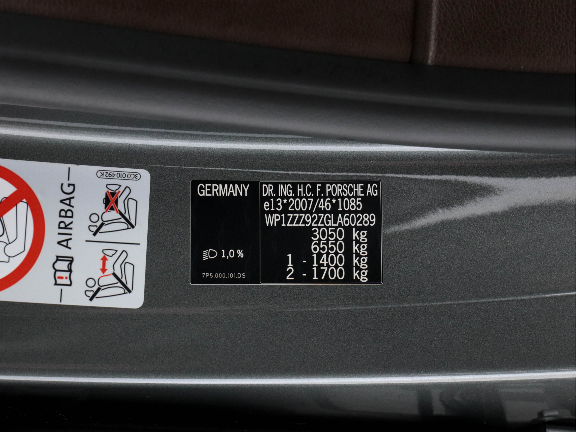 Porsche Cayenne 3.0 S E-Hybrid Plug-In (model-2016) Aut. *PANO | LEATHER | NAVI-FULLMAP | BOSE-SURROUND | AIR-SUSPENSION | ECC | FULL-LED | PDC | CRUISE | MEMORY-PACK | SHIFTPADDLES | HEATED-SPORTSEATS | 21"ALU*