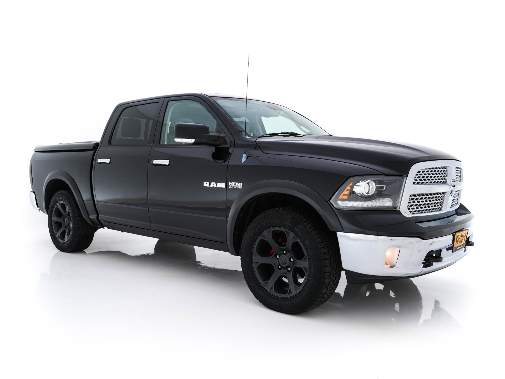 Dodge Ram 1500 HEMI 5.7 V8 4x4 Quad Cab 6'4 [ 5-Pers. ] Aut. *PANO | LEATHER | XENON | ALPINE-AUDIO | DAB+ | NAVI-FULLMAP | KEYLESS | CAMERA | HEATED-COMFORTSEATS | ECC | PDC | CRUISE | TOWBAR | 20''ALU*