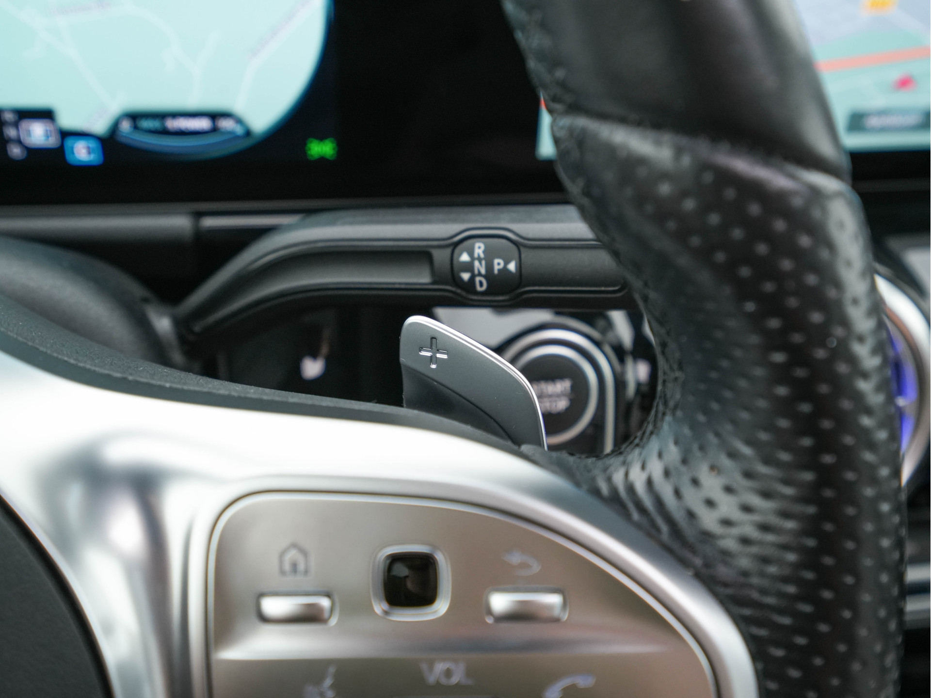 Mercedes-Benz EQA 250 Edition-1 Sport-Pack 67 kWh [ 3-Fase ] {SOH-95% } *PANO | HEAD-UP | DISTRONIC-PLUS | BURMESTER-AUDIO | WIDE-SCREEN-DIGI-COCKPIT | FULL-LED | FUFLL-LEATHER | MEMORY-PACK | TOP-VIEW | NAVI-FULLMAP | DAB+ | KEYLESS | HEATED-SPORTSEAT