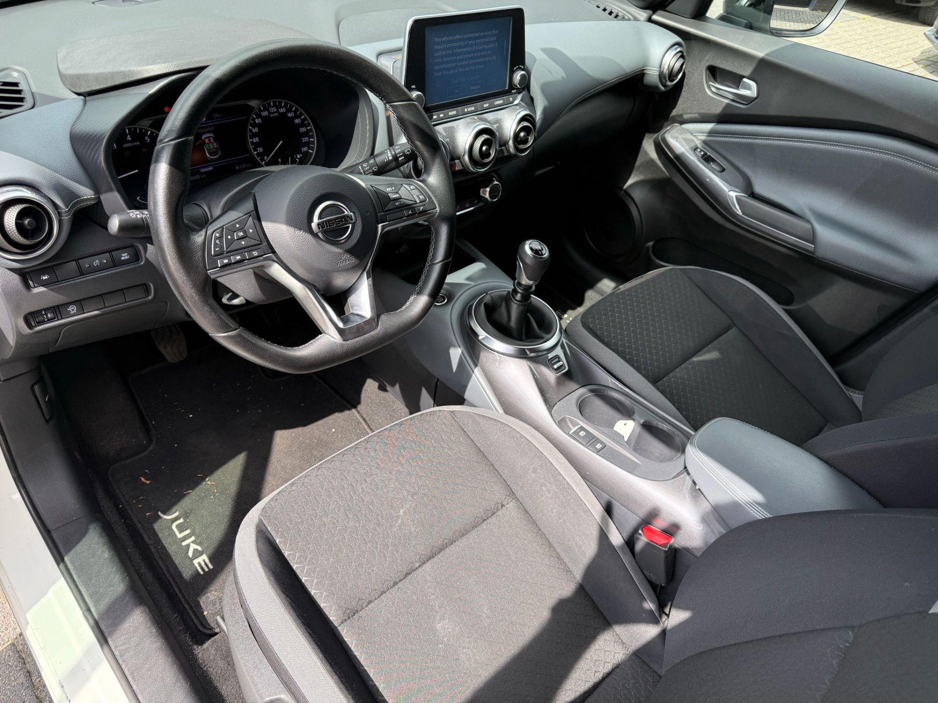 Nissan Juke 1.0 DIG-T N-Connecta | 2E EIGENAAR | 3/6/12MND GARANTIE | 19INCH | NAVI | LED | CARPLAY | CRUISE |