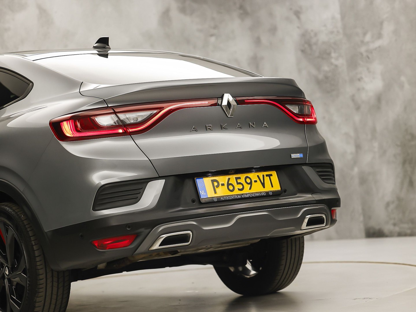 Renault Arkana 1.6 E-Tech Hybrid 145 R.S. Line 145Pk Automaat (VIRTUAL COCKPIT, APPLE CARPLAY, GROOT NAVI, STUUR/STOELVERWARMING, LEDER/ALCANTARA, CAMERA, ELEKTRISCHE SPORTSTOELEN, GETINT GLAS, ADAPTIVE CRUISE, KEYLESS, NIEUWSTAAT)