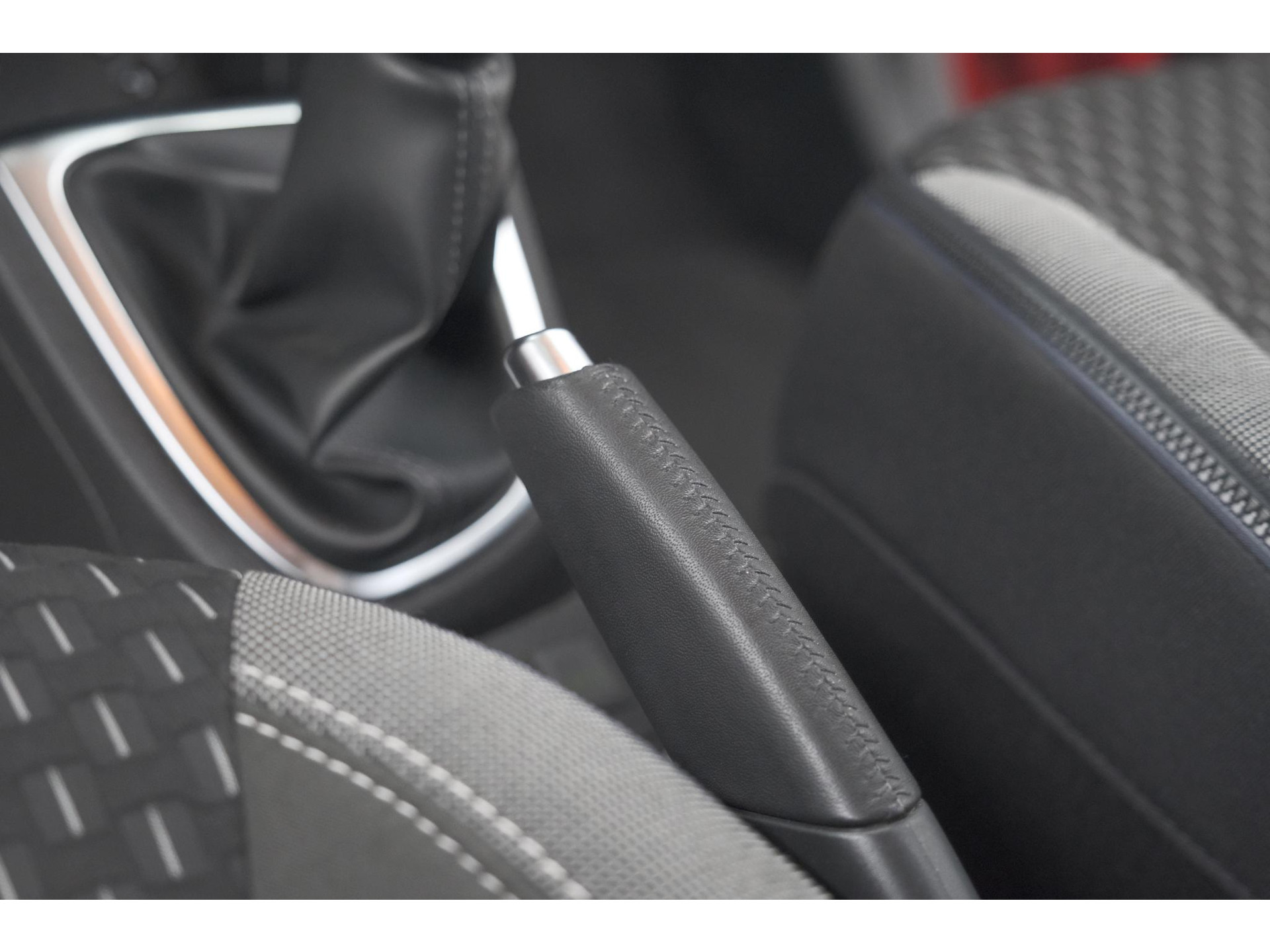 Renault Captur TCe 90 Intens | Trekhaak | Camera | Dodehoekdetectie | Navigatie