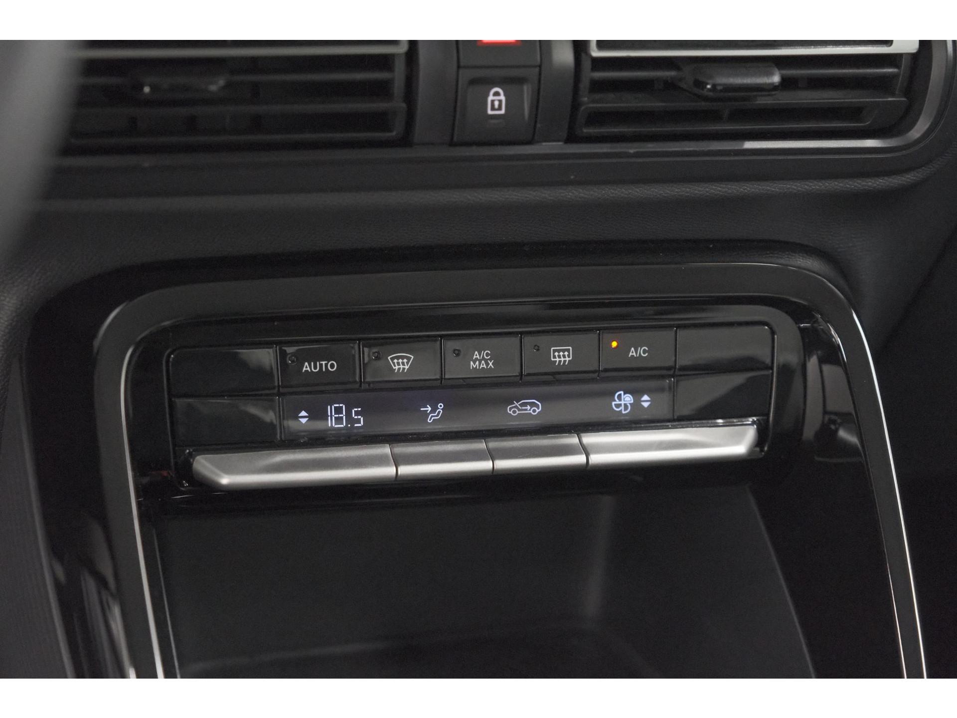Citroen C3 Aircross 1.2 Hybrid 145pk Max | Camera | Dodehoekdetectie | Navigatie