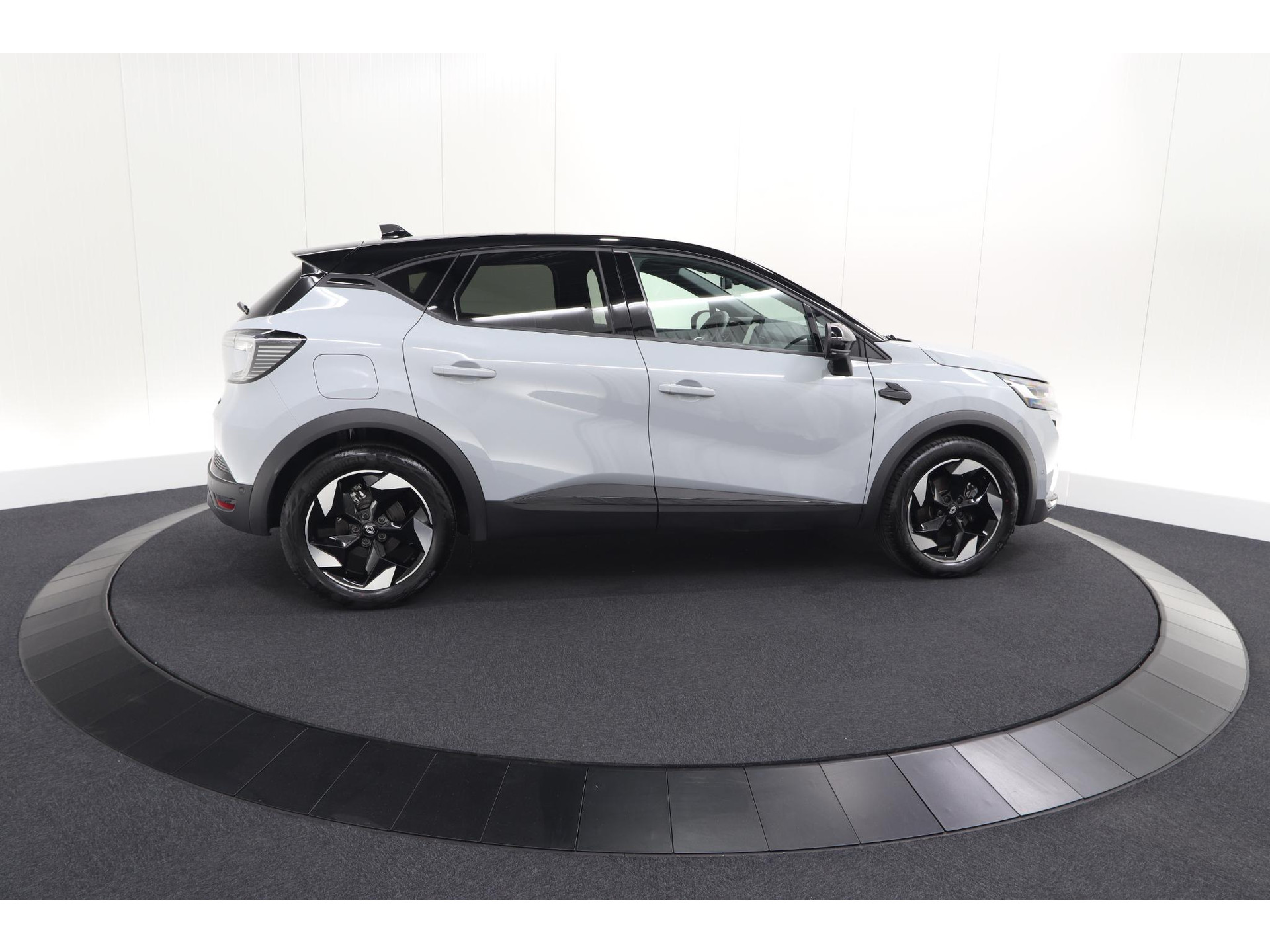 Renault Captur 1.8 E-Tech full hybrid 160 techno | Camera | Adaptieve Cruise Control | Navigatie