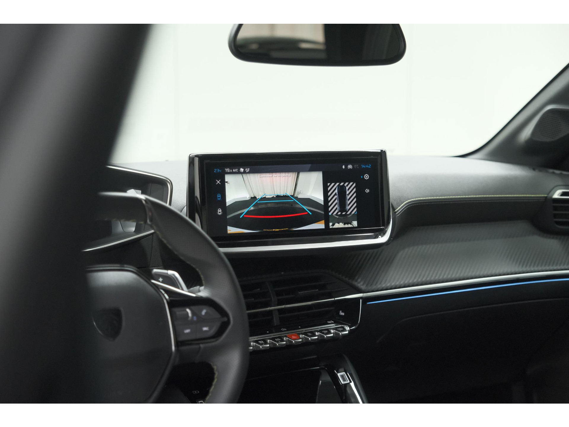 Peugeot 208 1.2 Hybrid 145 e-DCS6 GT | Alcantara Pakket | Camera | Apple Carplay | Stoelverwarming