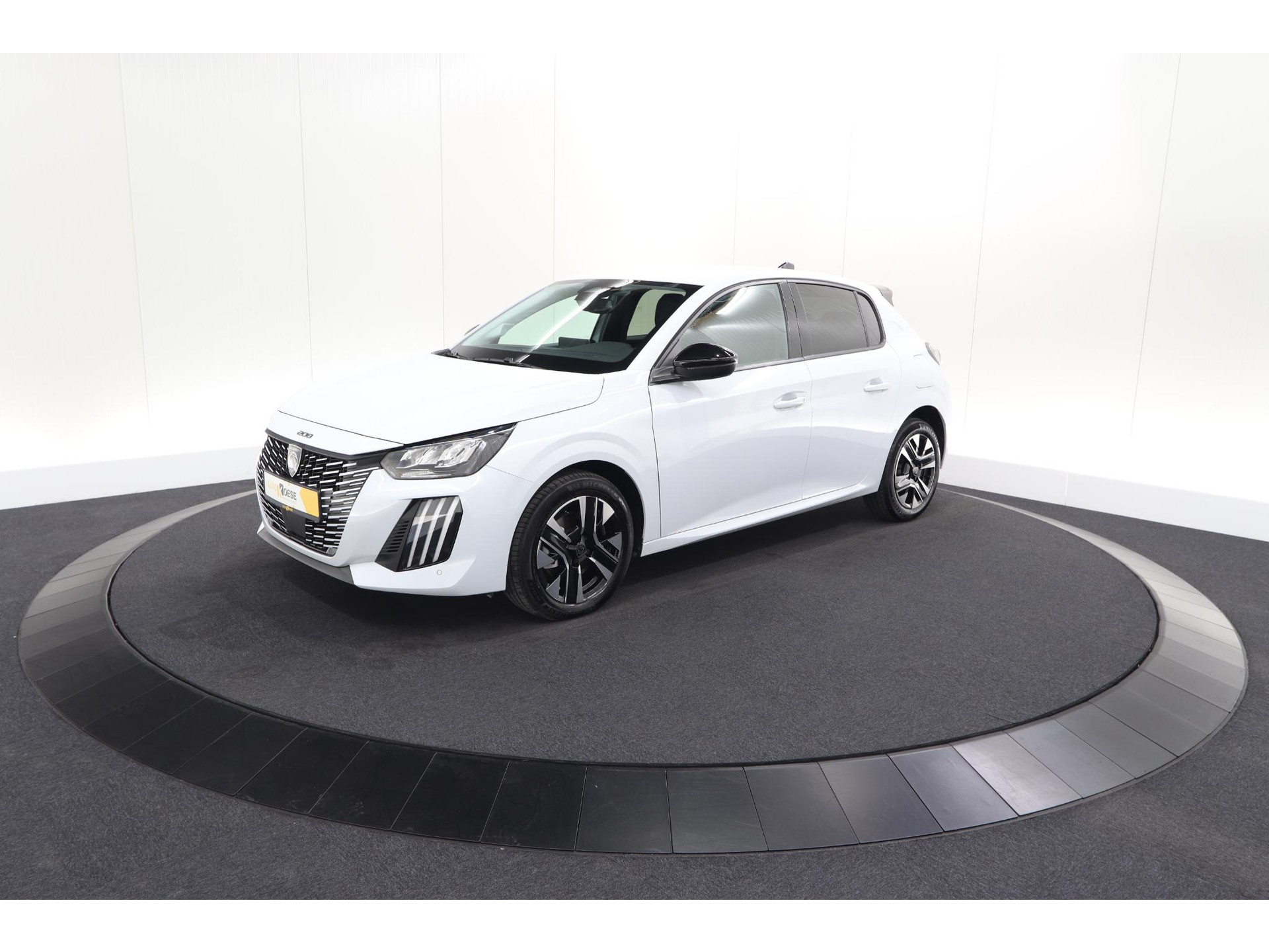 Peugeot 208 1.2 Hybrid 110 e-DCS6 Allure | Climate Control | Apple Carplay | Parkeersensoren