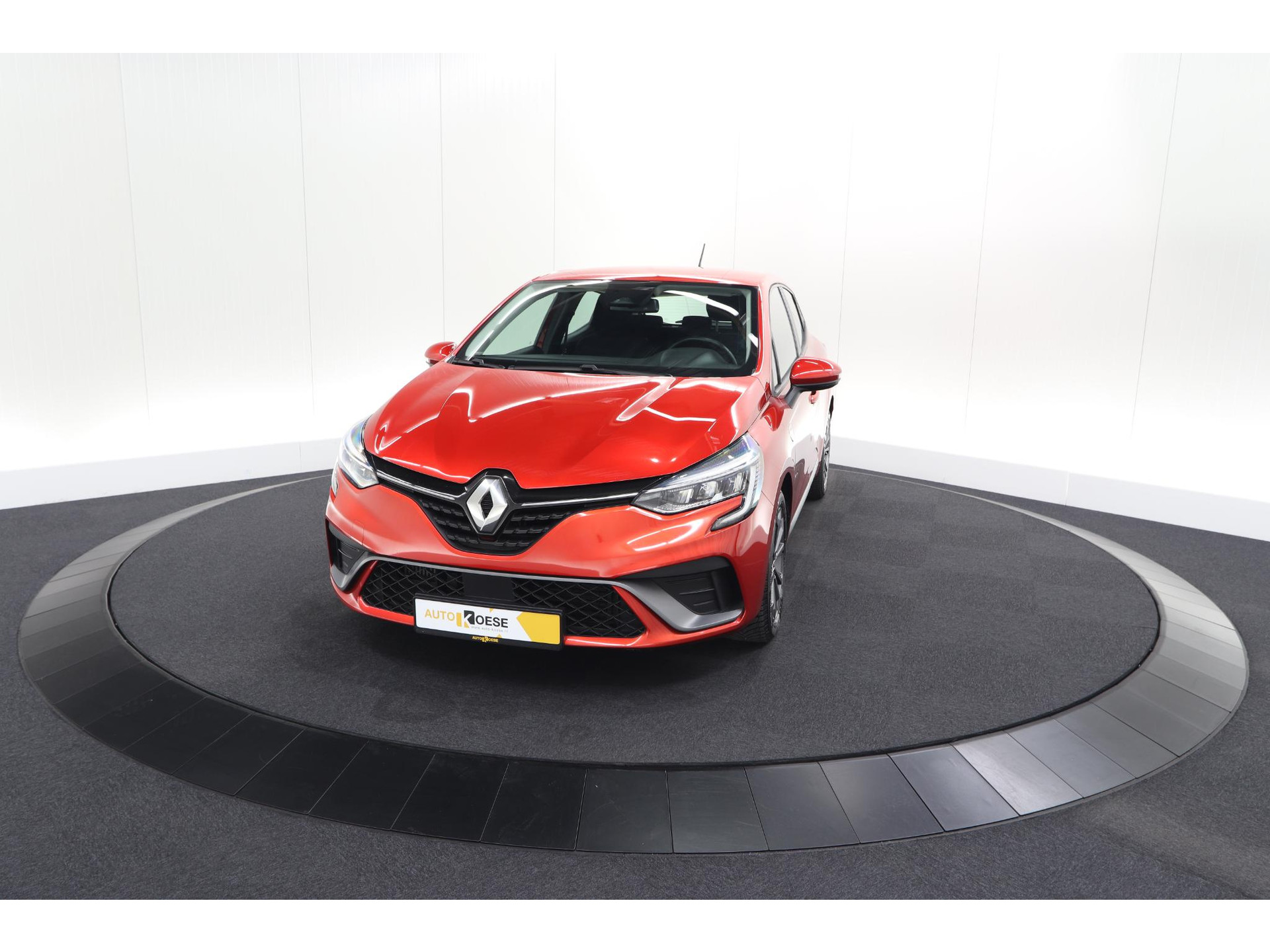 Renault Clio TCe 100 Zen | R.S. Line Pack | Allseason Banden | Apple Carplay | Parkeersensoren