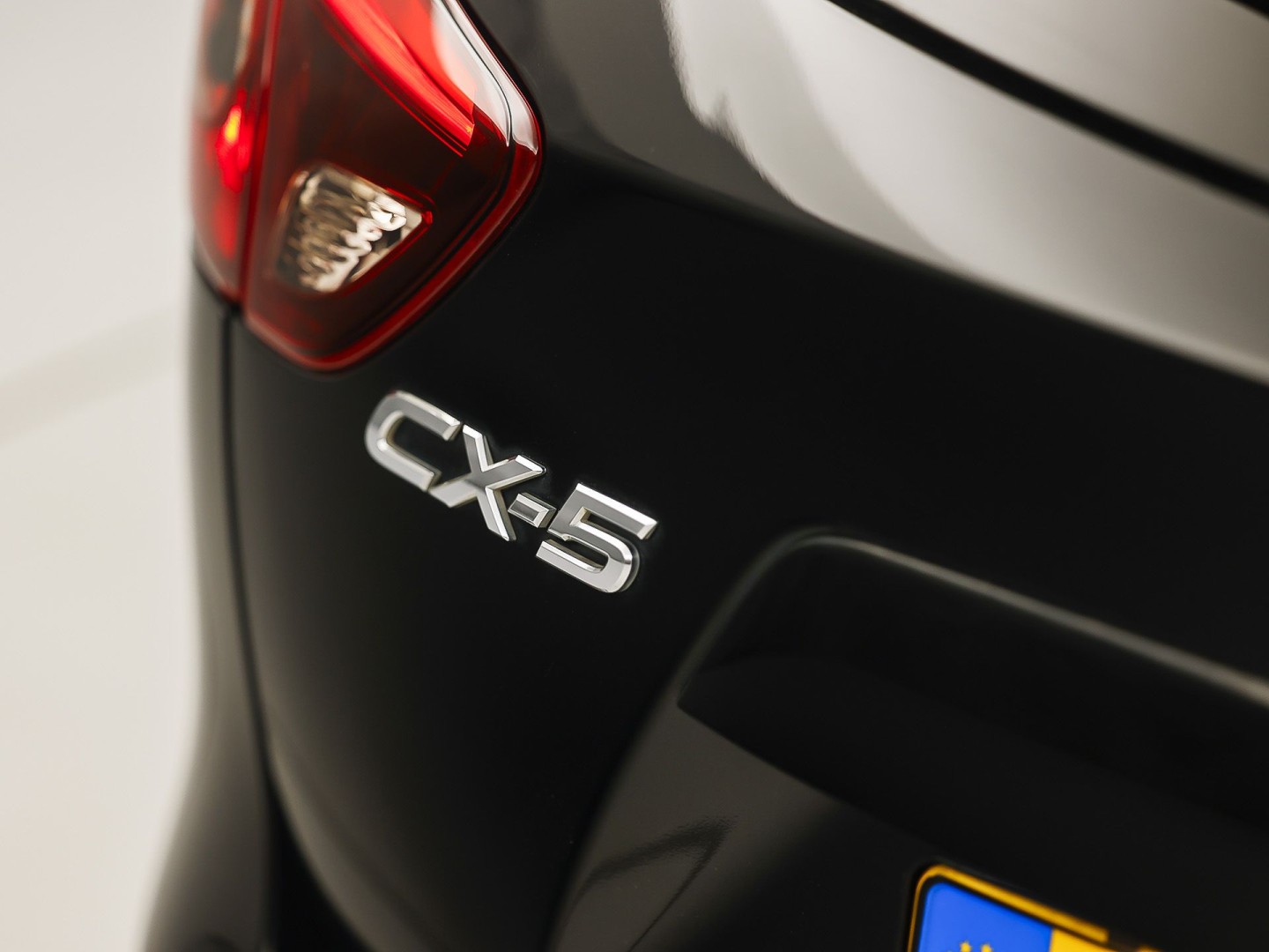 Mazda CX-5 2.0 SkyActiv-G 165 TS 2WD (NAVIGATIE, CLIMATE, STOELVERWARMING, GETINT GLAS, PARKEERSENSOREN, CRUISE, NIEUWE APK, NIEUWSTAAT)
