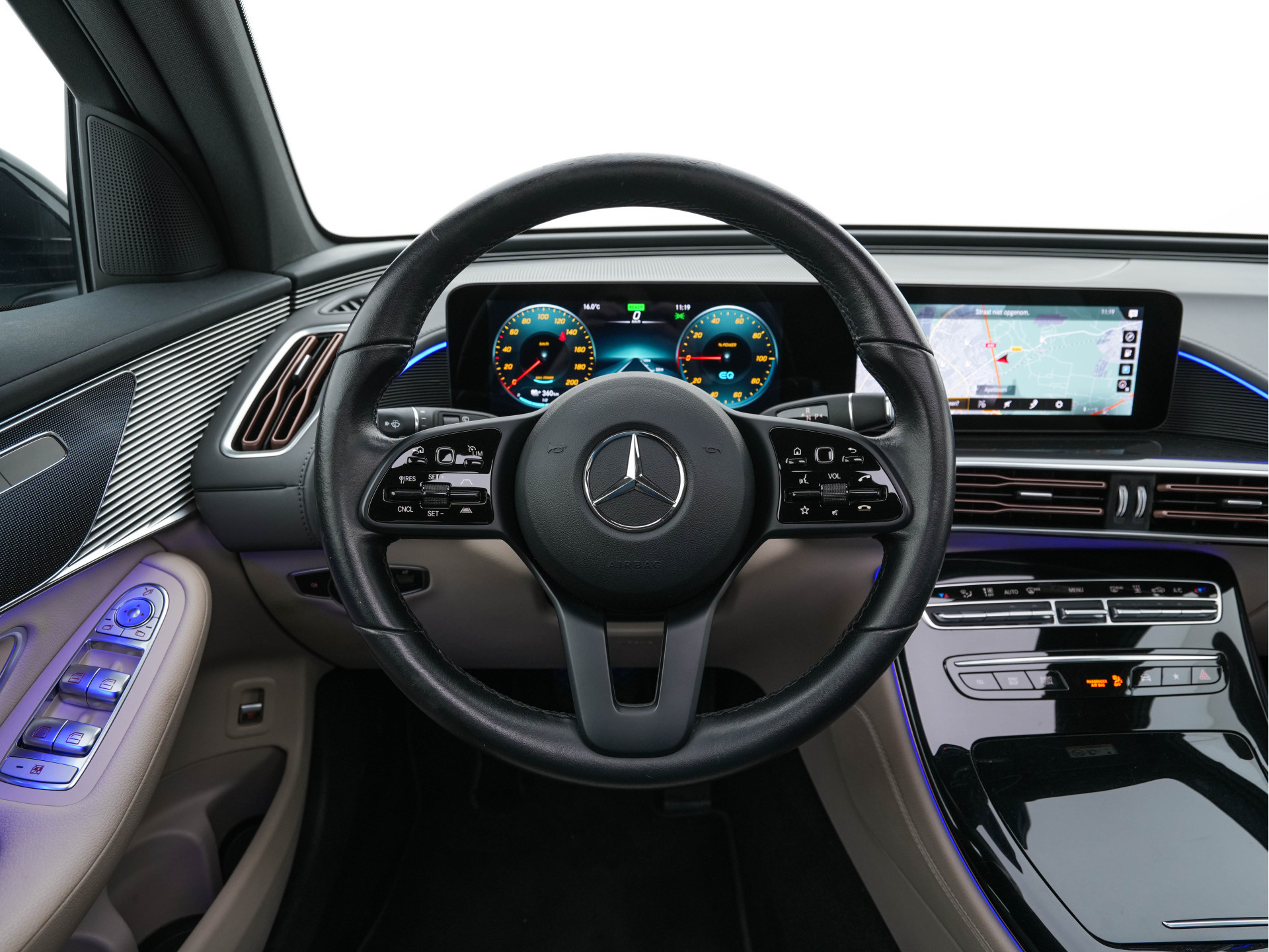 Mercedes-Benz EQC 400 4MATIC Business Solution 80 kWh {SOH-93%} (INCL-BTW) Aut *PANO | LEATHER | DIGI-WIDESCREEN | MEMORY-PACK | TOPVIEW | KEYLESS | HEATED-SPORTSEATS | DAB+ | PRIVACY-GLASS | TOWBAR | AMBIENTLIGHT | SHIFTPADDLES | 19' ALU*