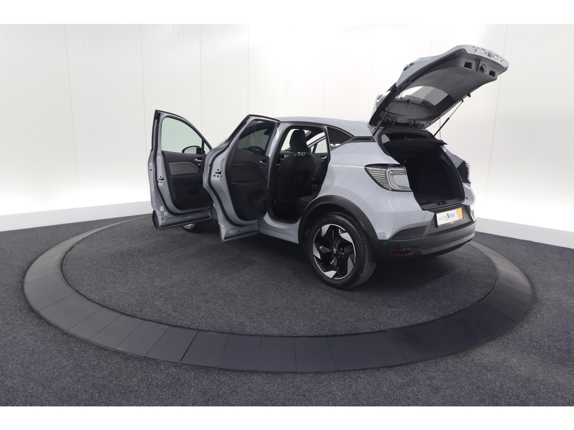 Renault Captur TCe 90 Techno | Nieuw Model | Camera | Navigatie | Apple Carplay | Pack Full Screen | 18 Inch Lichtmetalen Velgen