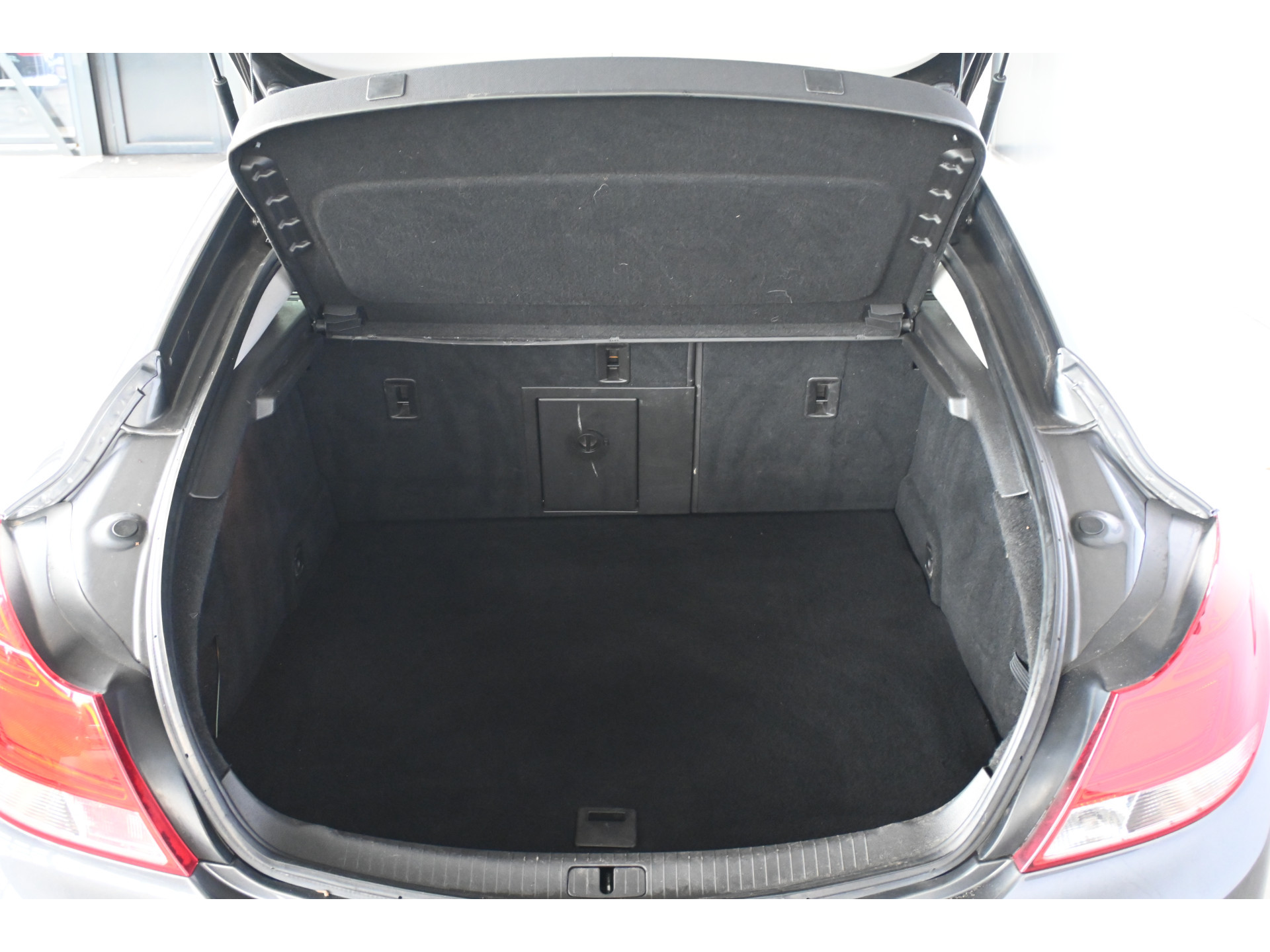 Opel Insignia 2.0 CDTI EcoFLEX Edition Airco Cruise control Trekhaak Navigatie All in Prijs Inruil Mogelijk!