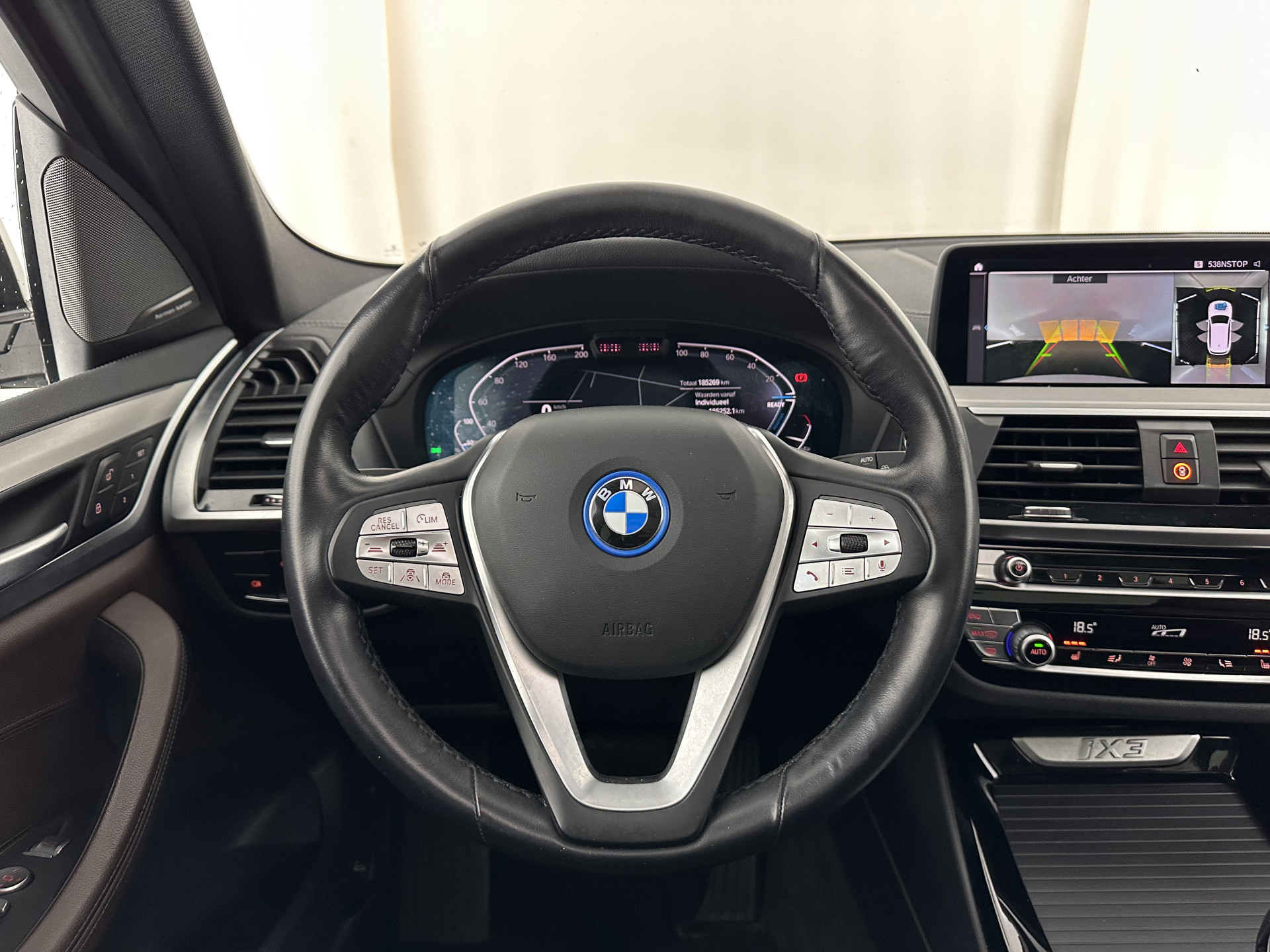 BMW iX3 High Executive 80 kWh [ 3-Fase ] (INCL-BTW) Aut. *PANO | LEATHER | HARMAN/KARDON | FULL-LED | BLINDSPOT | MEMORY-PACK | DIGI-COCKPIT | HEATED-SPORTSEATS | KEYLESS | TOPVIEW | DAB+ | NAVI-FULLMAP | HEAD-UP | PRIVACY-GLASS | 2