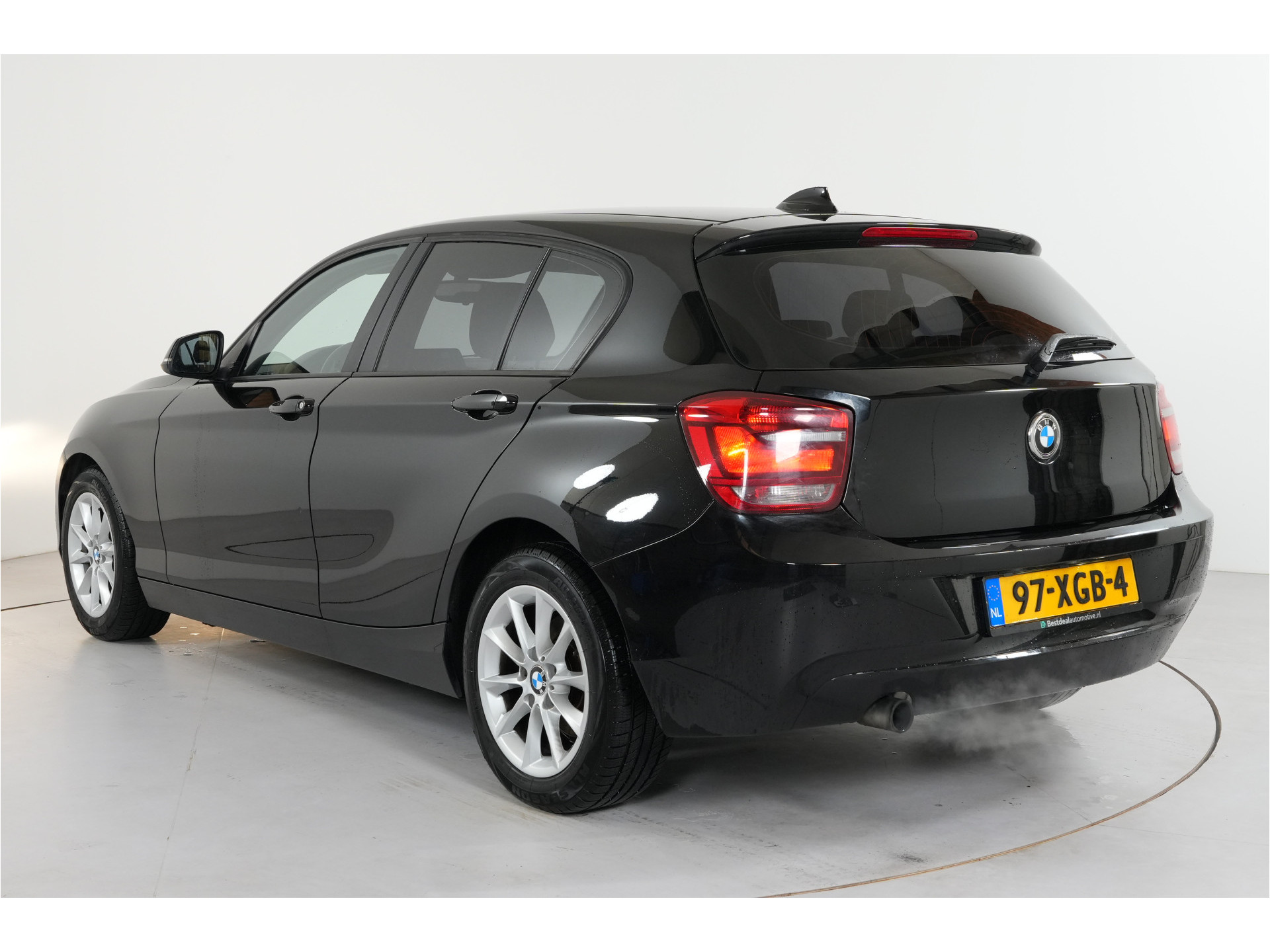 BMW 1-serie 116i | Motor loopt wat onregelmatig en lampje brand |
