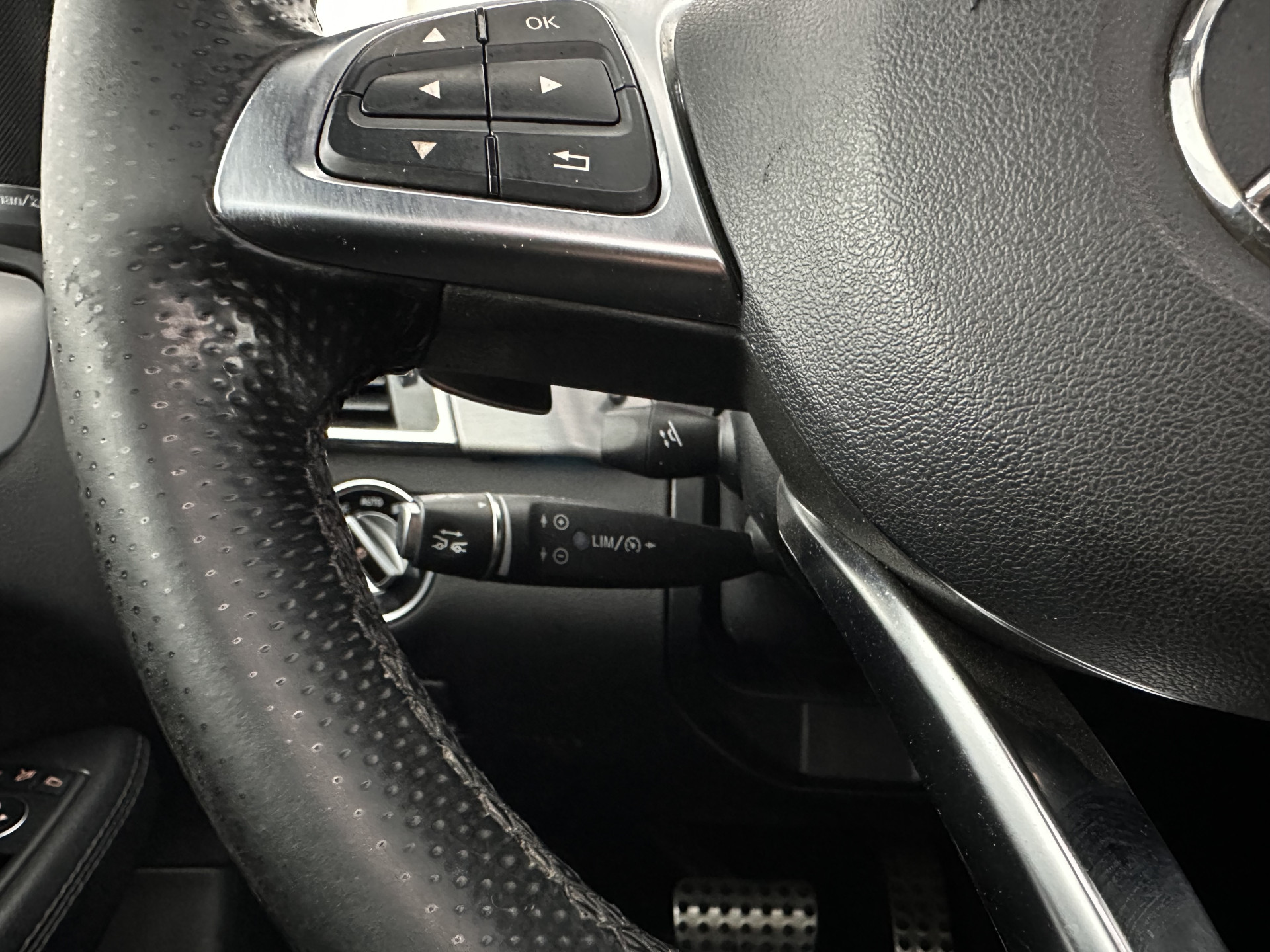 Mercedes-Benz GLE-klasse 350 d 4MATIC AMG Sport Edition (INCL-BTW) *PANO | DISTRONIC-PLUS | LEATHER | FULL-LED | BLINDSPOT | HARMAN/KARDON | TOPVIEW | MEMORY-PACK | AIRSUSPENSION | HEATED-COMFORTSEATS | NAVI-FULLMAP | PRIVACYGLASS | 21"ALU*