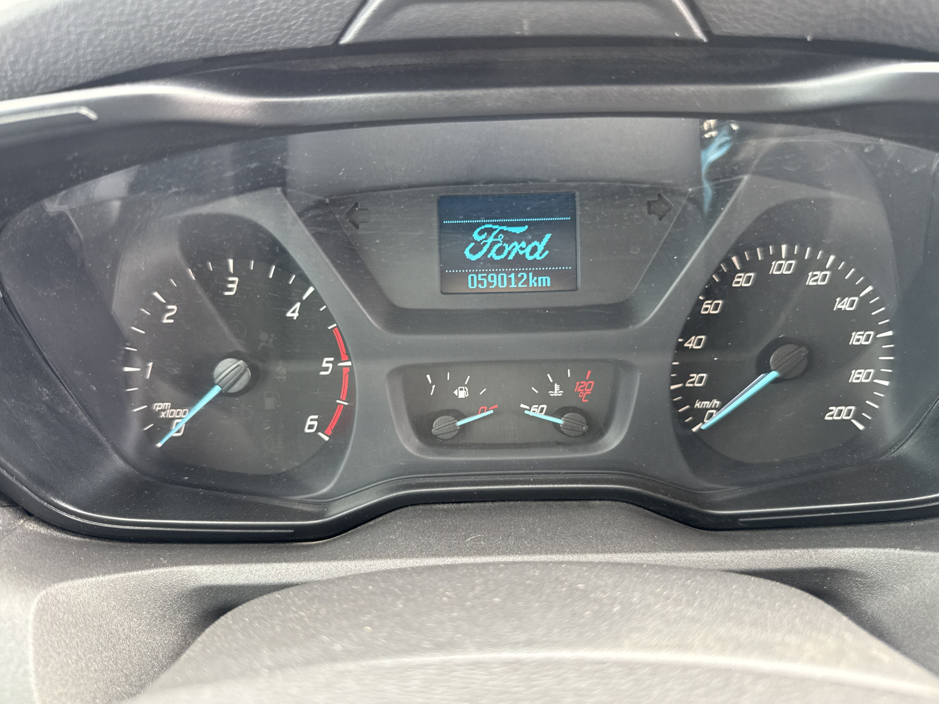 Ford Transit 2.0 TDCI 130PK L2H2 Airco Cruise Control Parkeersensoren Stoelverwarming Zwaailampen Kastwand Inbouw