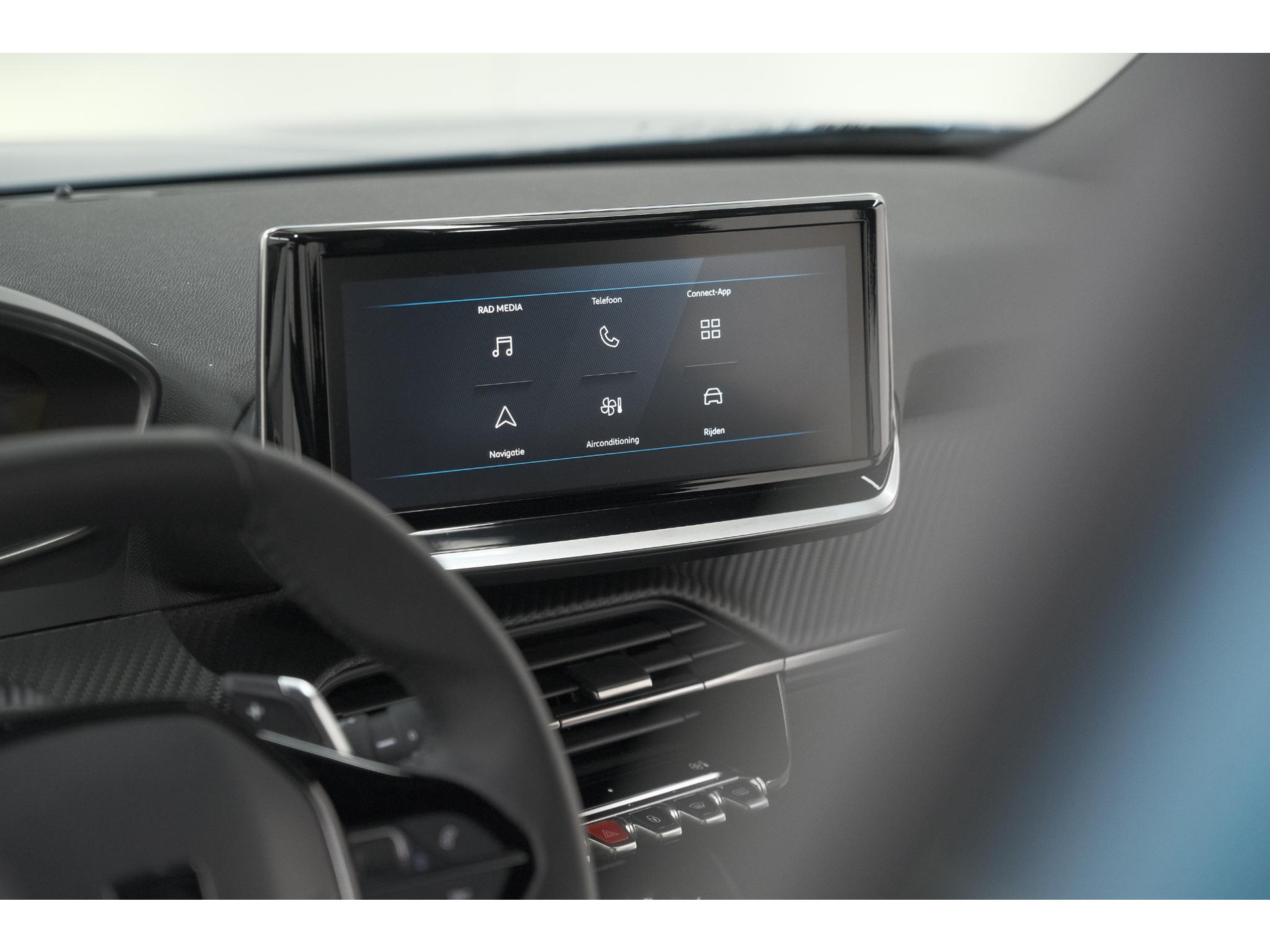 Peugeot 2008 Hybrid 136 e-DCS6 Style | Apple Carplay | Parkeersensoren | Climate control