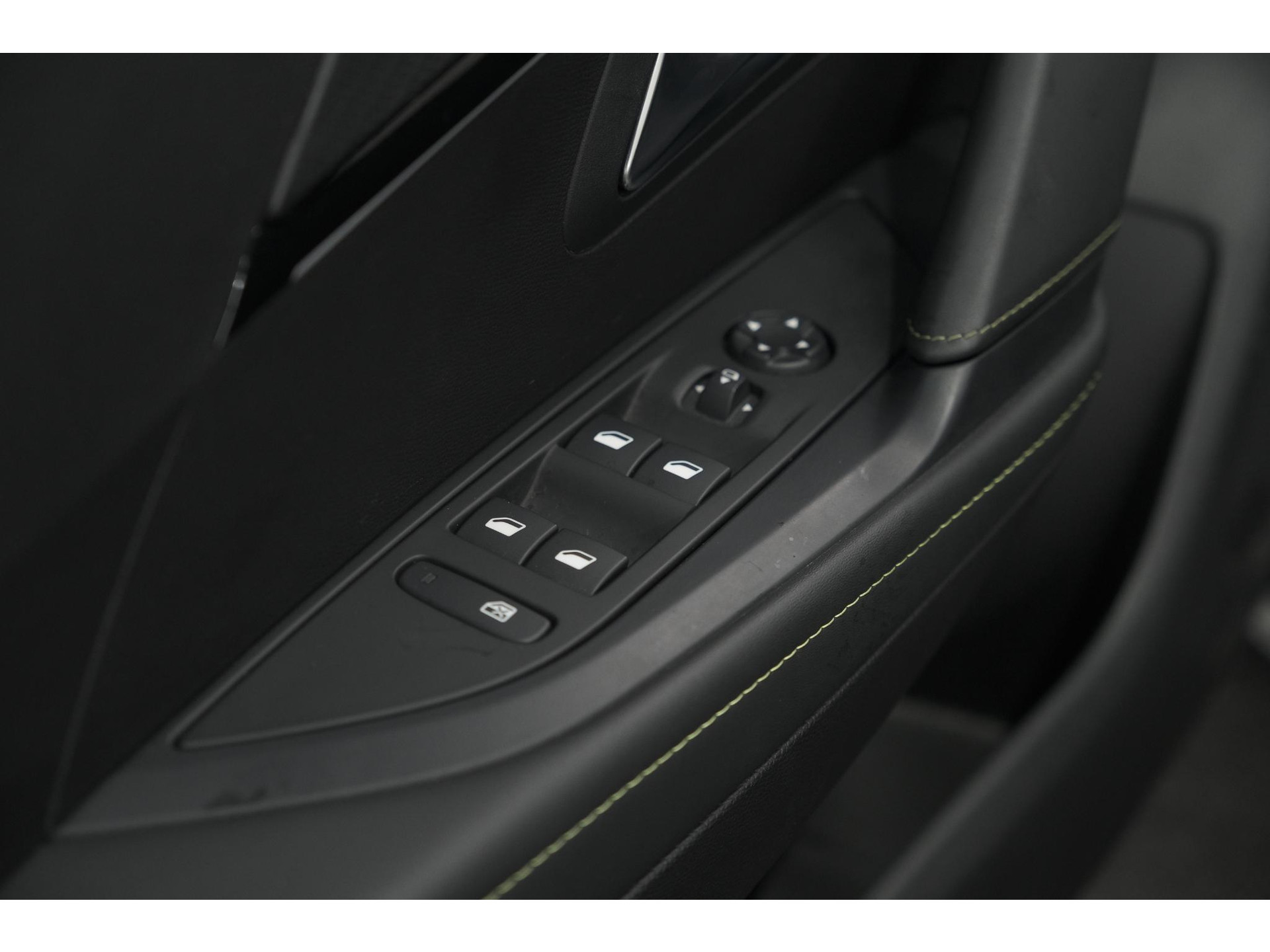 Peugeot 208 PureTech 100 GT | Camera | Navigatie | Apple Carplay | Parkeersensoren