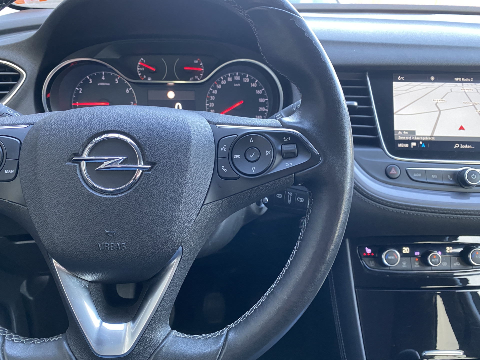 Opel Grandland X 1.2 Turbo Business Executive 130 pk | 1e eigenaar | dealer onderh. | leder interieur | navigatie | camera | carplay
