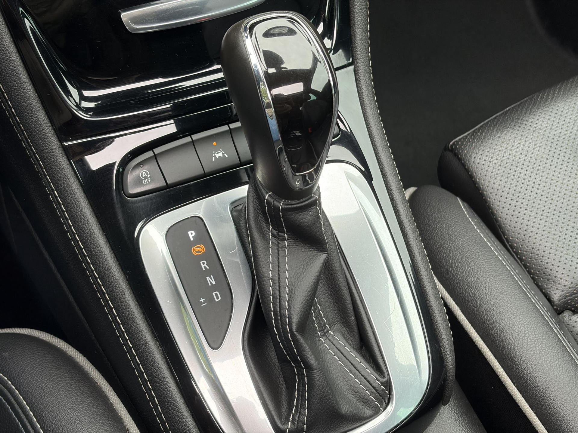 Opel Astra 1.4 Innovation ✓150pk✓Camera✓2e Eigenaar✓Carplay✓Pano✓Stoelverw✓Stuurverw✓Leder✓Navi✓Trekhaak✓Net beurt gehad✓Automaat✓Keyless✓Clima✓Cruise✓Pdc V+A✓105pk✓N.A.P✓17''Lm velgen✓Rijstrooksensor✓Apk tot 09-2027
