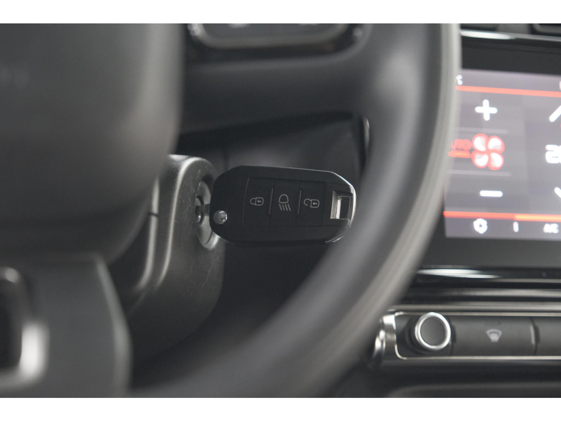 Citroen C3 PureTech 110 EAT6 Max | Parkeersensoren | Apple Carplay | 16 Inch Lichtmetalen Velgen