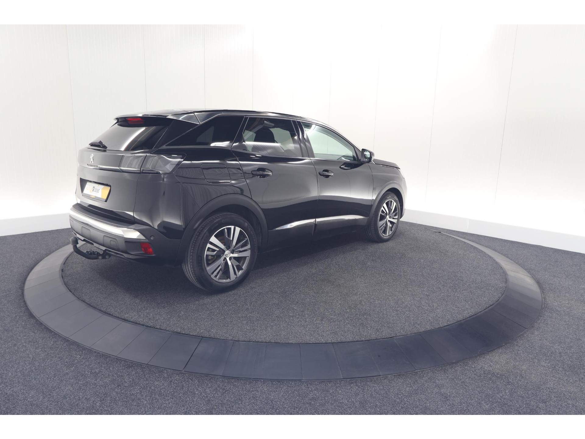 Peugeot 3008 PureTech 130 Allure | Trekhaak | Camera | Dodehoekdetectie | Navigatie
