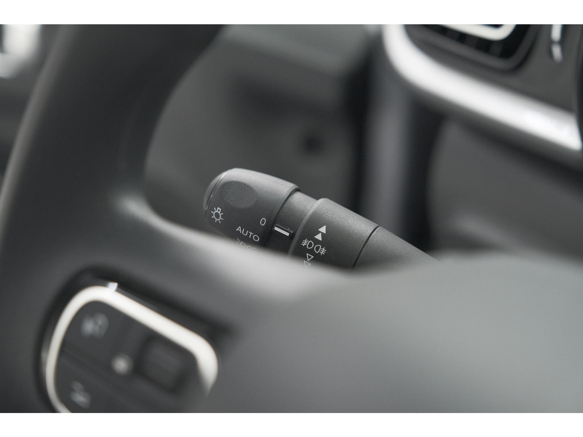 Citroen C3 PureTech 110 EAT6 Max | Apple Carplay | Parkeersensoren | Climate Control | 16 Inch Lichtmetalen Velgen