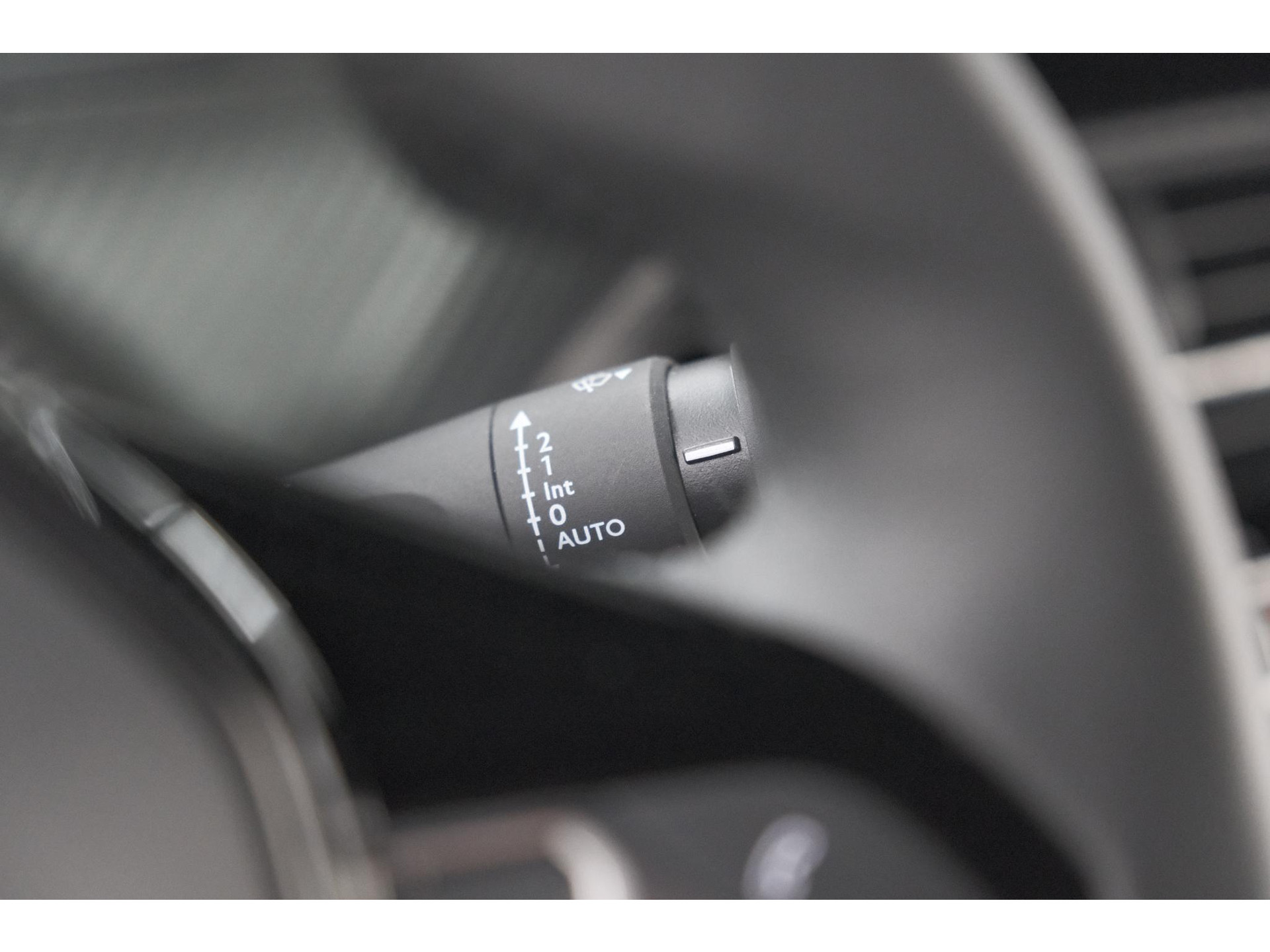 Peugeot 2008 PureTech 100 Allure | Apple Carplay | Parkeersensoren | Climate Control | Cruise Control