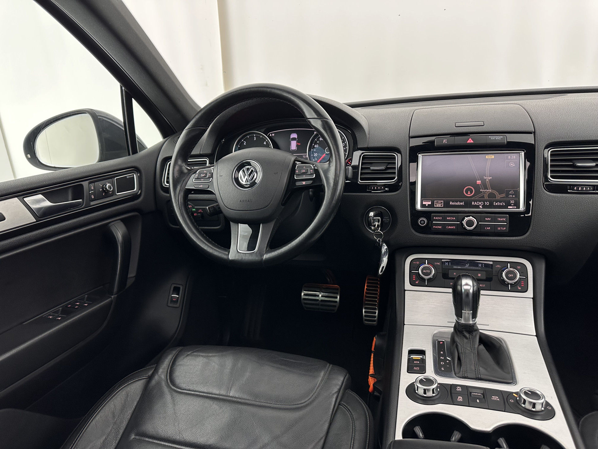 Volkswagen Touareg 3.0 TDI Highline Aut. *PANO | LEATHER | XENON | MEMORY-PACK | DYNAUDIO | NAVI-FULLMAP | AIRSUSPENSION | CAMERA | SHIFTPADDLES | ECC | PDC | CRUISE | TOWBAR | DAB | 18''ALU*