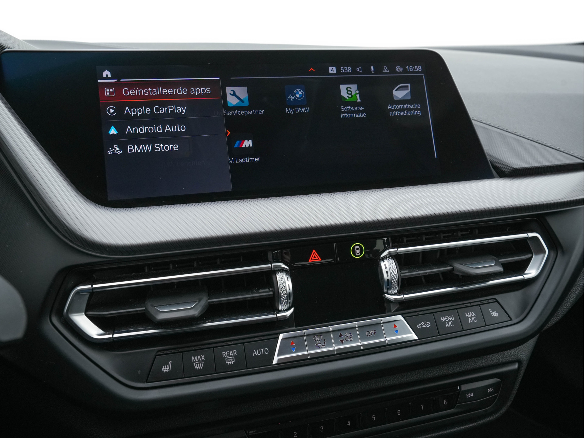 BMW 1-serie 116d Executive Edition Sport-Line (INCL-BTW) *DIGI-COCKPIT | FULL-LED | NAVI-FULLMAP | LEATHER-MICROFIBRE | AMBIENT-LIGHT | CARPLAY | CRUISE | KEYLESS | HEATED-SPORTSEATS | PRIVACY-GLASS | DAB | ECC | PDC | 17"ALU*