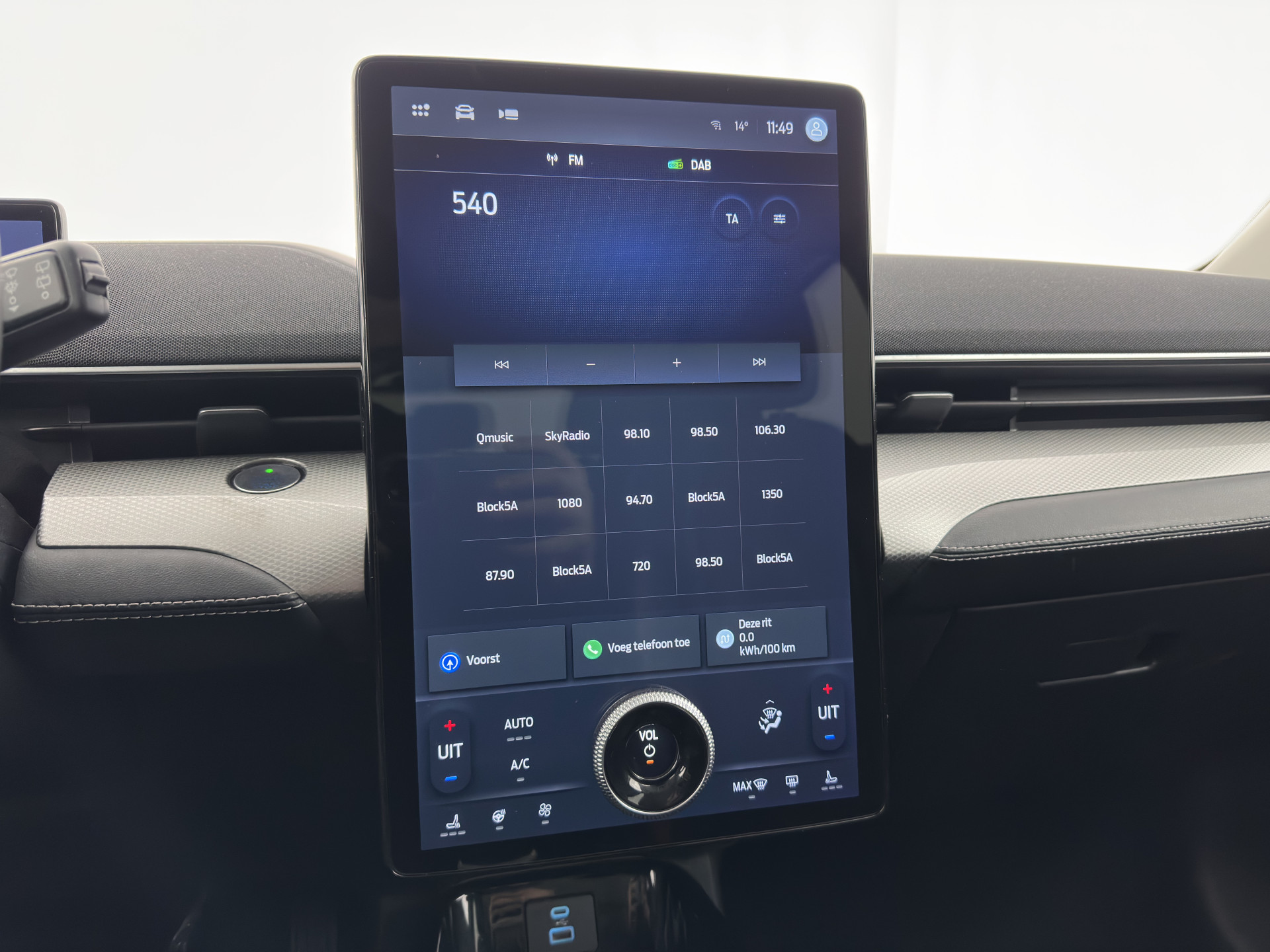 Ford Mustang Mach-E RWD 75 kWh [3-Fase ] {SOH-90%} (INCL-BTW) Aut.*LEATHER | FULL-LED | DAB | DIGI-COCKPIT | KEYLESS | NAVI-FULLMAP | CARPLAY | HEATED-COMFORTSEATS | TOPVIEW |  ADAPTIVE-CRUISE | PRIVACY-GLASS | 18'' ALU*