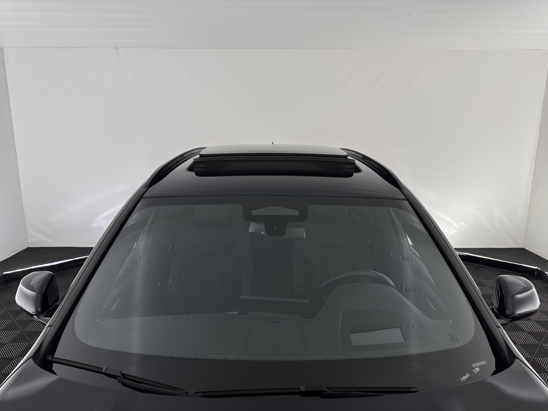 BMW iX3 High Executive 80 kWh [ 3-Fase-11kW ] {SOH-98%} (INCL-BTW) Aut. *PANO | LEATHER | HARMAN/KARDON | FULL-LED | BLINDSPOT | MEMORY-PACK | DIGI-COCKPIT | HEATED-SPORTSEATS | KEYLESS | TOPVIEW | DAB+ | NAVI-FULLMAP | HEAD-UP | PRIVACY-GLASS | .