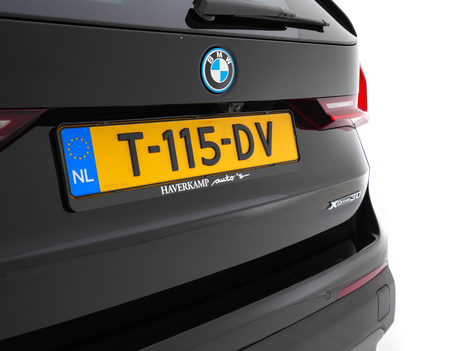 BMW iX1 xDrive30 Launch Edition 67 kWh [ 3-Fase-11kW ] {SOH-100%} (INCL-BTW) Aut. *FULL-LED | DIGI-COCKPIT | DAB+ | NAVI-FULLMAP | PRIVACYGLASS | COMFORTSEATS | ECC | PDC | CRUISE | 18''ALU*