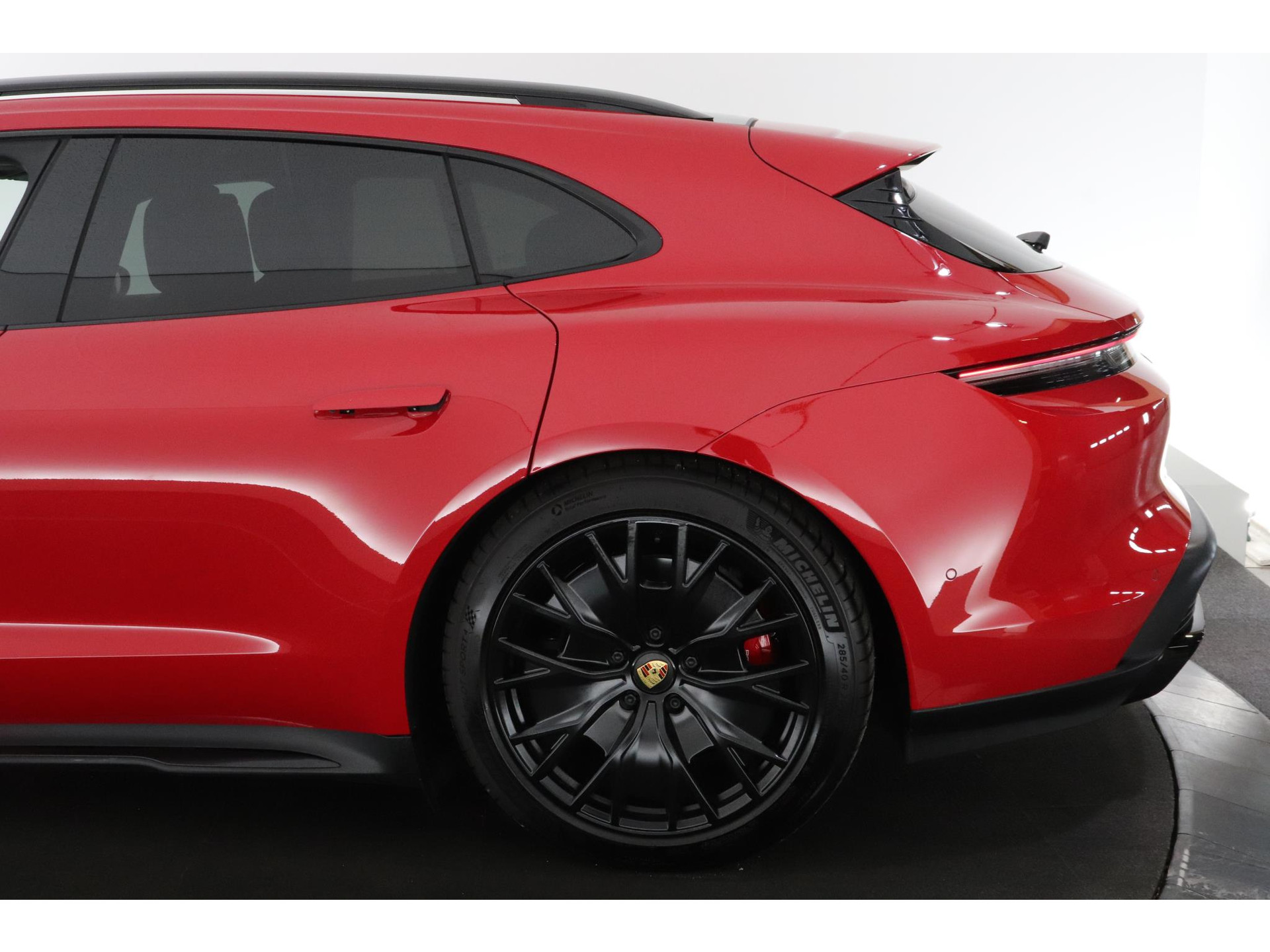 Porsche Taycan Sport Turismo GTS | 93 kWh Accu Plus | Surround View | InnoDrive | Sport Chrono Pakket | Panoramadak