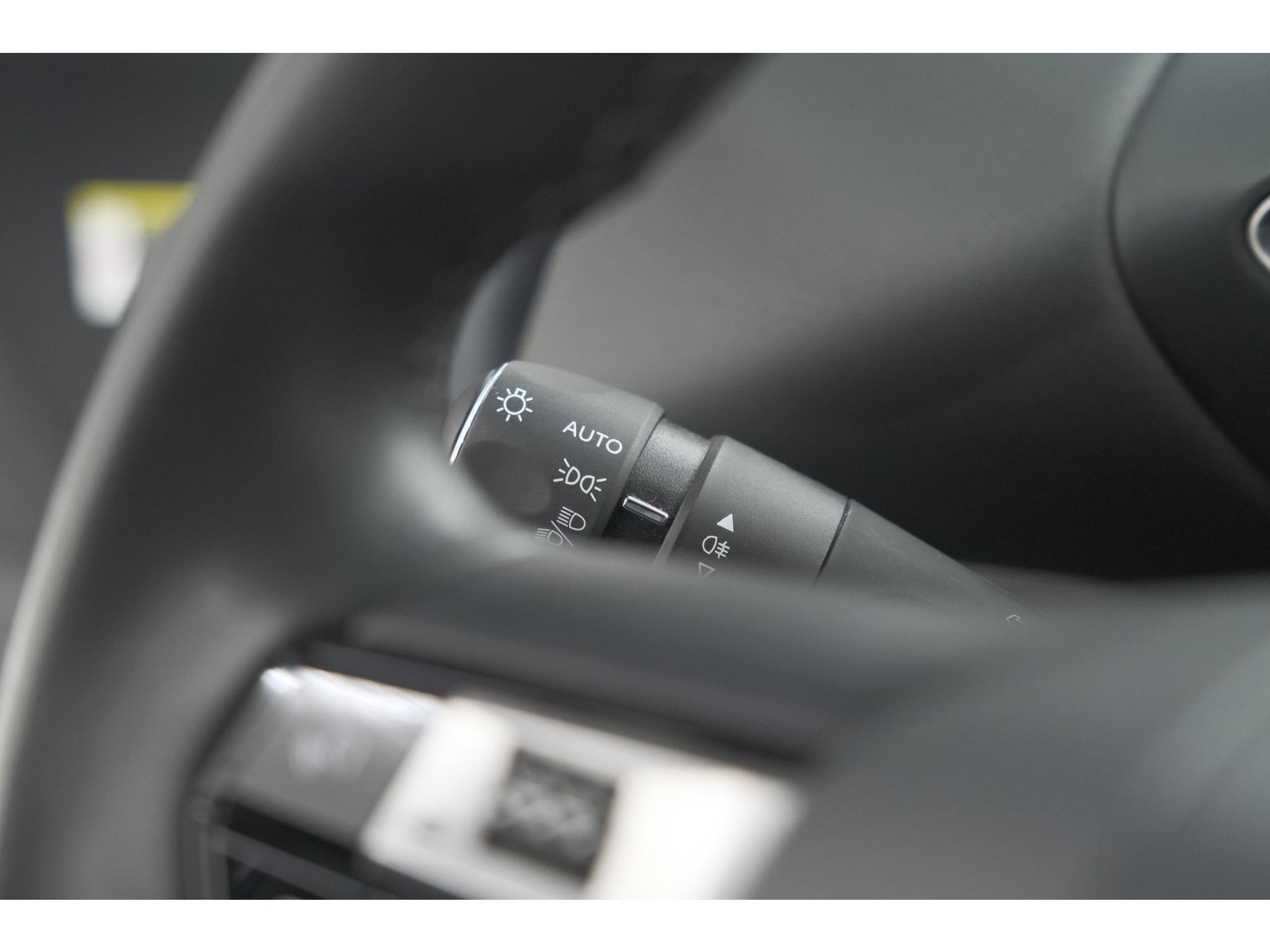 DS 3 Crossback PureTech 100 Montmartre | Parkeersensoren | Apple Carplay | Allseason Banden | Navigatie | Climate Control