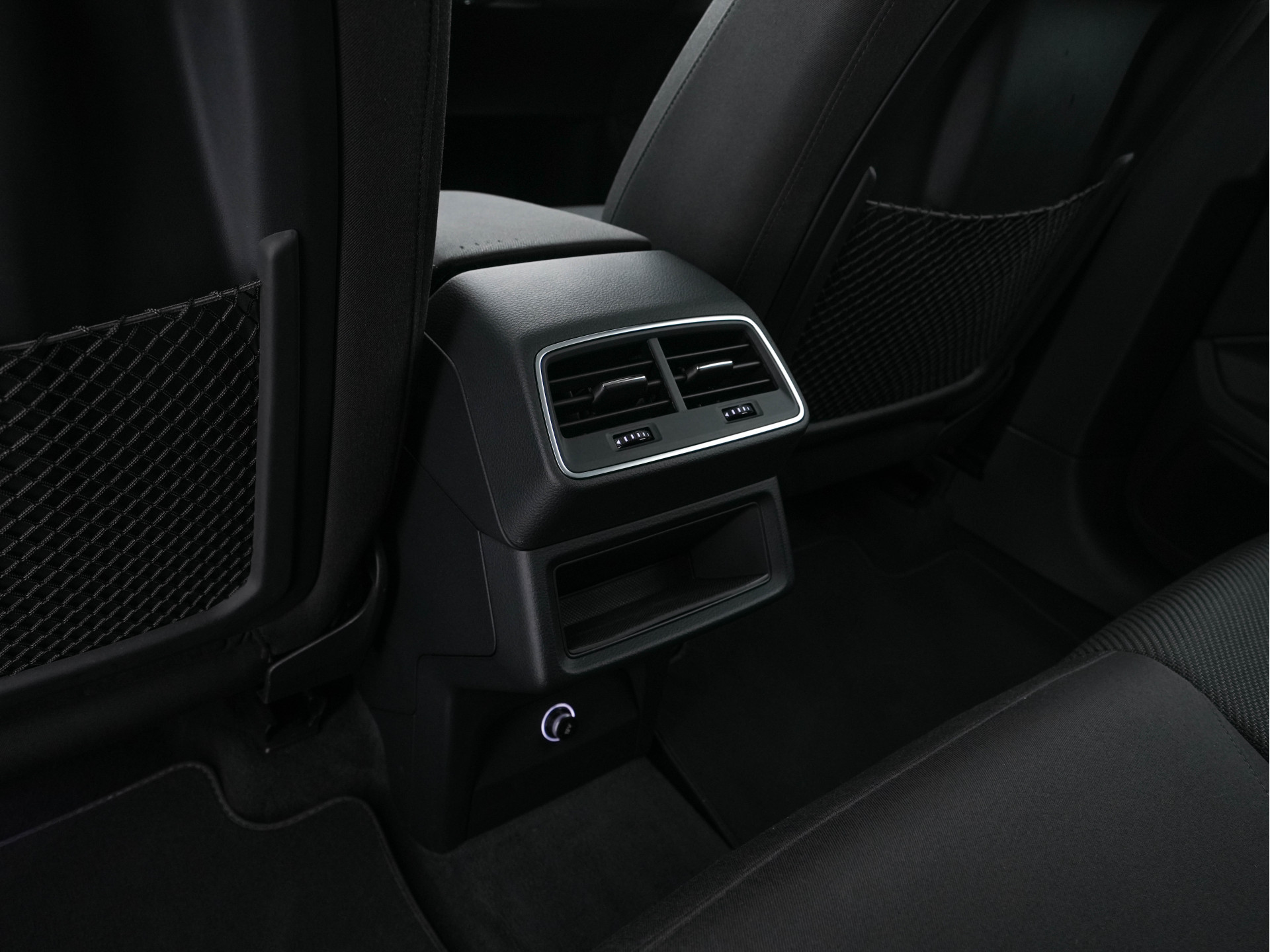 Audi e-tron 50 Quattro Launch edition 71 kWh (⚠️)  [ 3-Fase ] {SOH-100%} (INCL-BTW) Aut. *FULL-LED | DIGI-COCKPIT | NAVI-FULLMAP | HEATED-COMFORTSEATS | KEYLESS | AUDI-SOUND | SHIFT-PADDLES | ECC | PDC | CRUISE | 20''ALU*